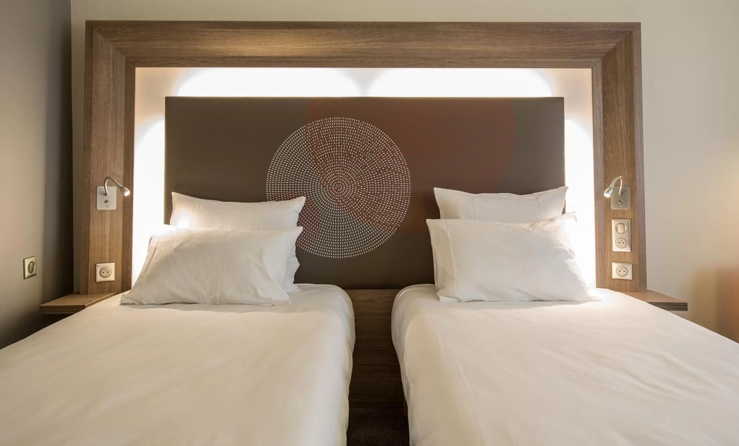 Bedroom, Bed in Novotel Clermont-Ferrand