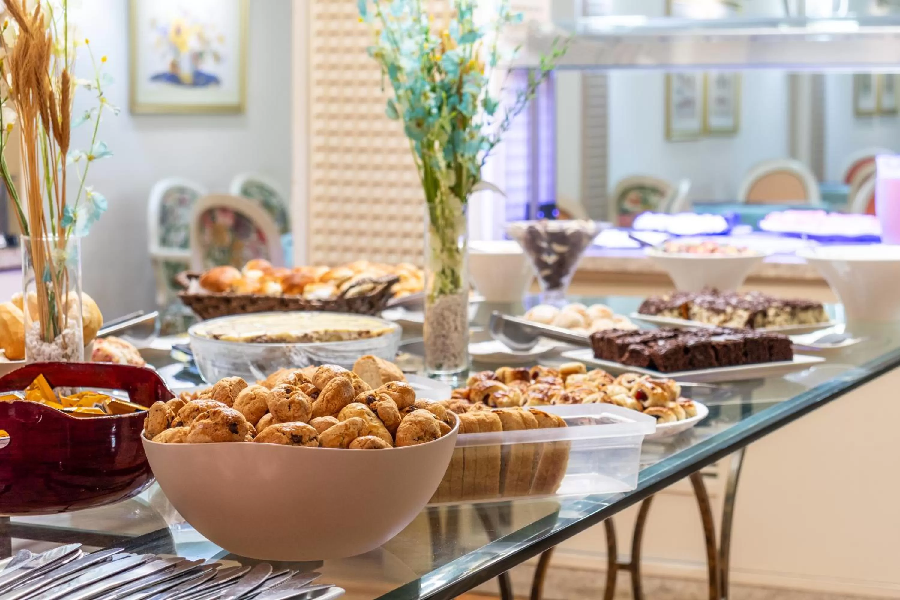 Coffee/tea facilities in Lancaster Hotel by Castelo Itaipava