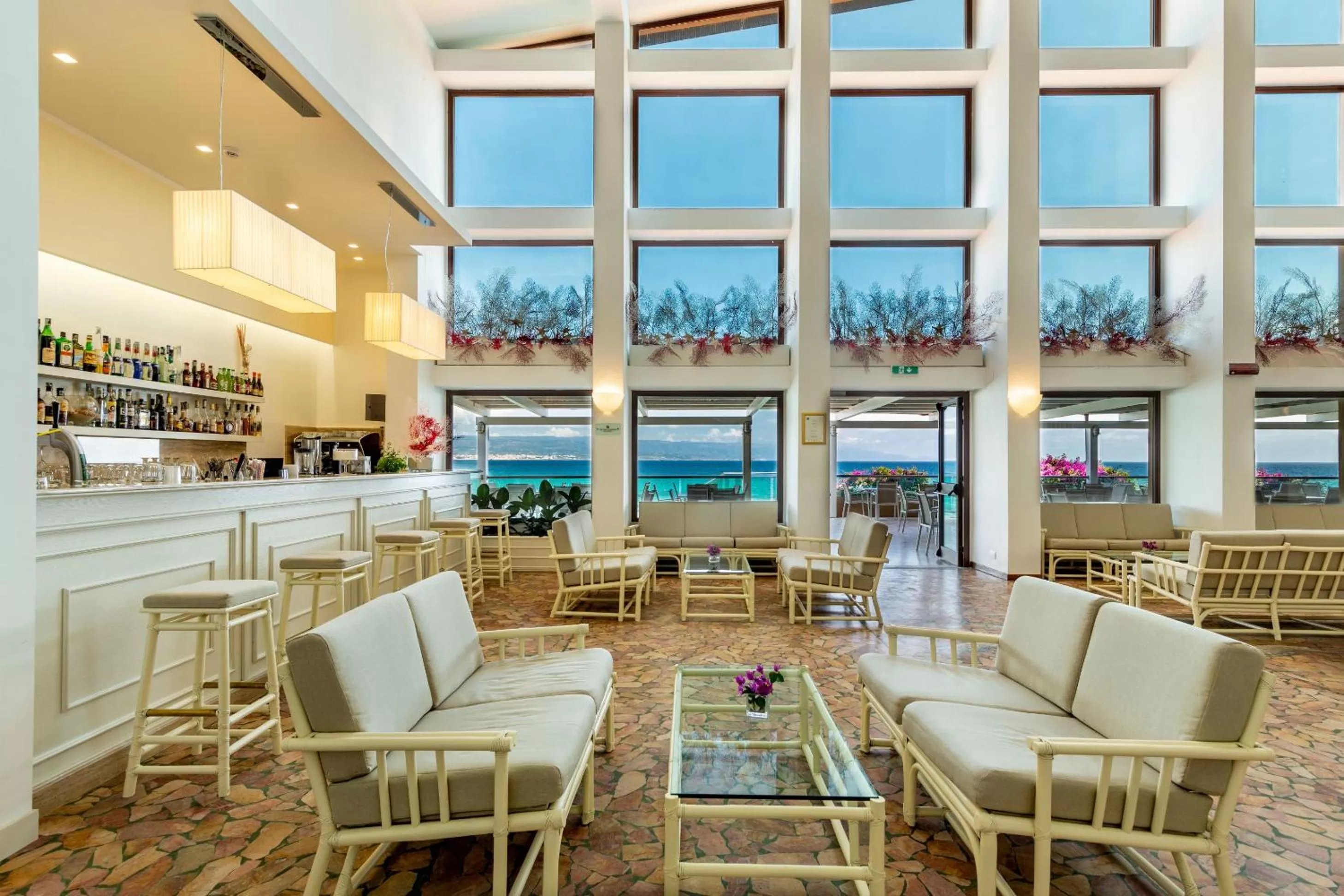 Lounge or bar in Hotel Dei Pini