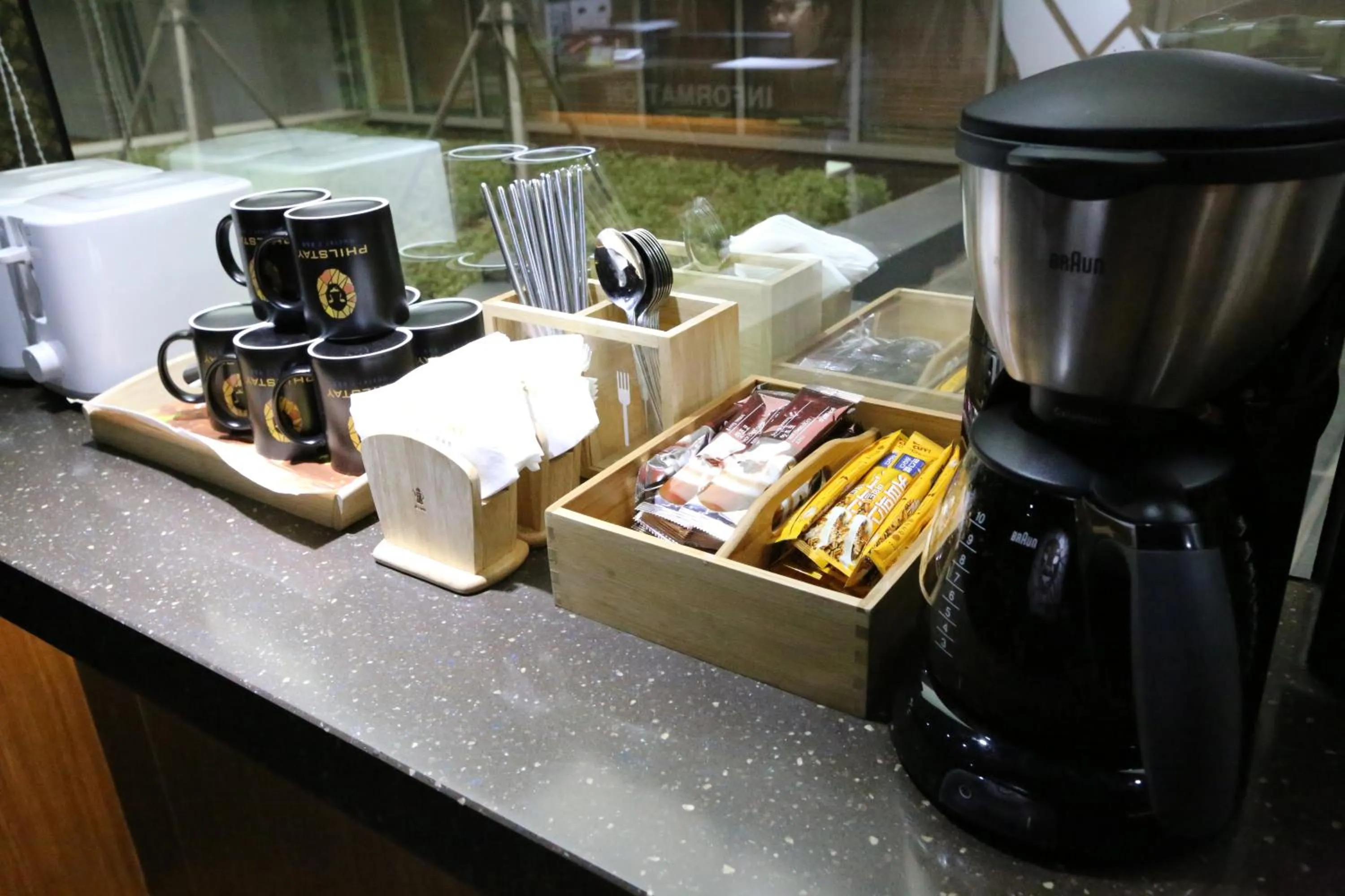 Coffee/tea facilities in Philstay Myeongdong Boutique Female