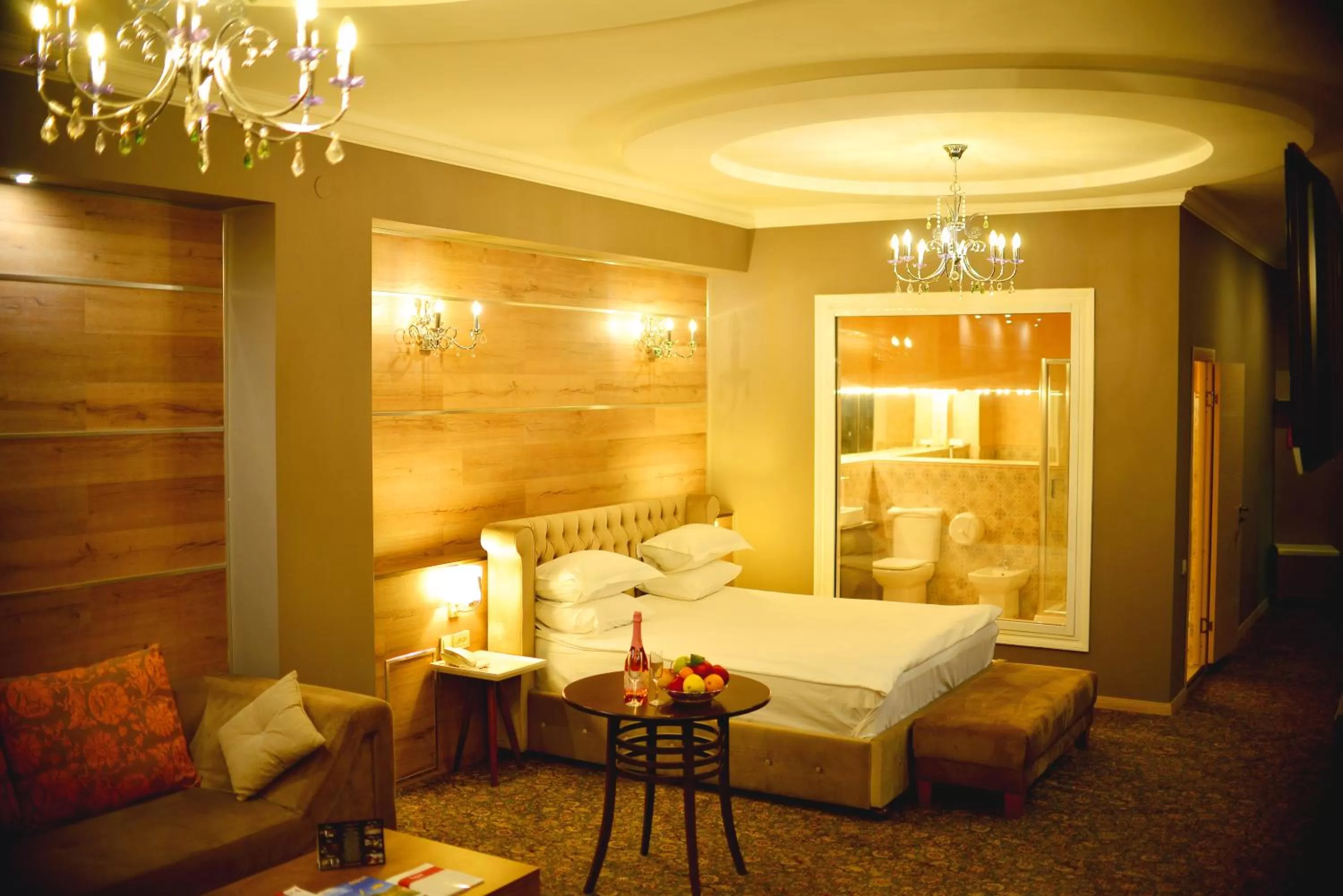 Living room, Bed in Sapar Standart Hotel