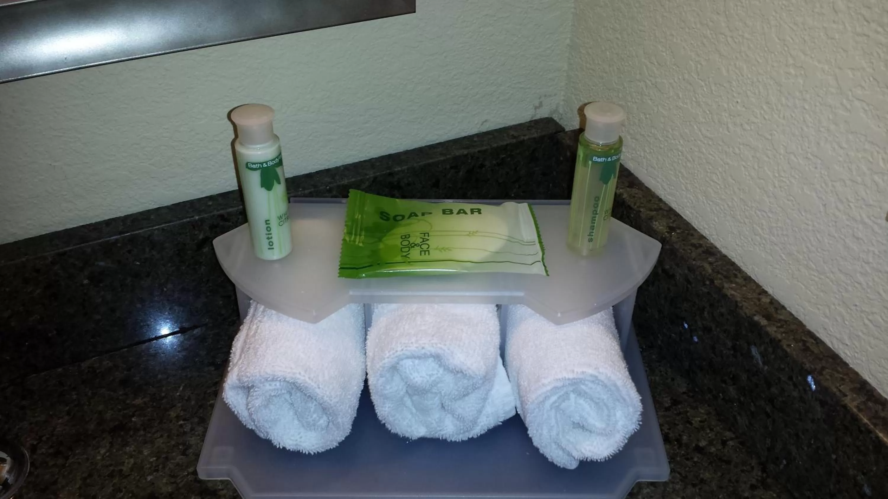 King Room - Hearing Accessible - Roll-in Shower in Holiday Inn Express & Suites Wytheville, an IHG Hotel