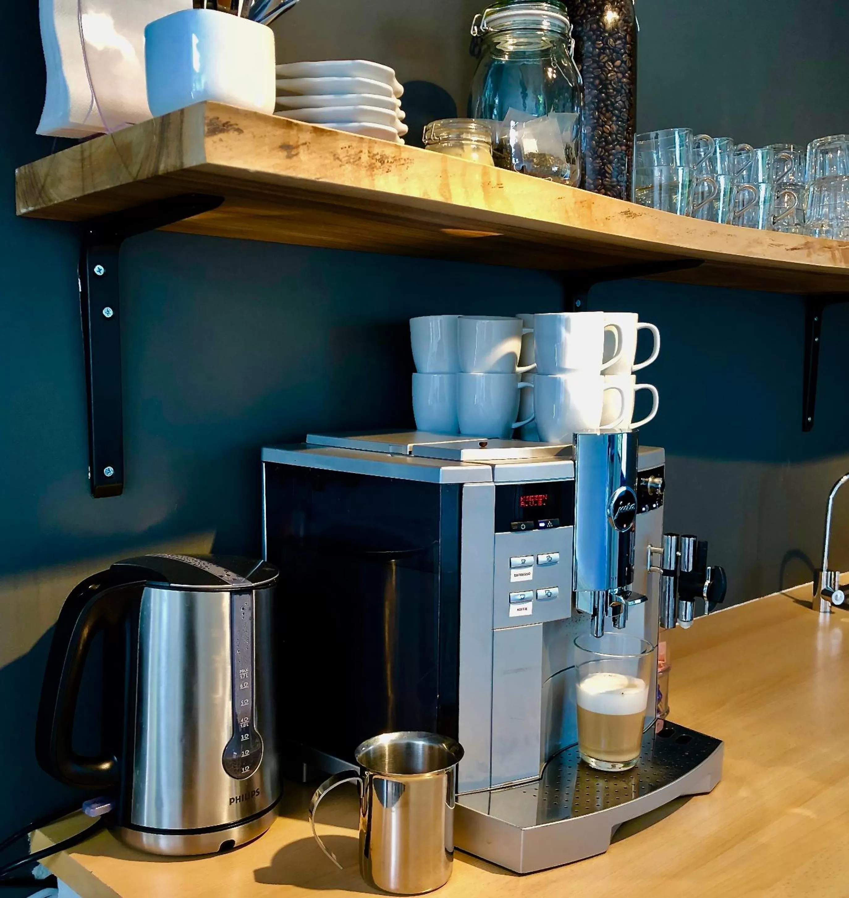 Coffee/tea facilities in B&B Bleiswijk