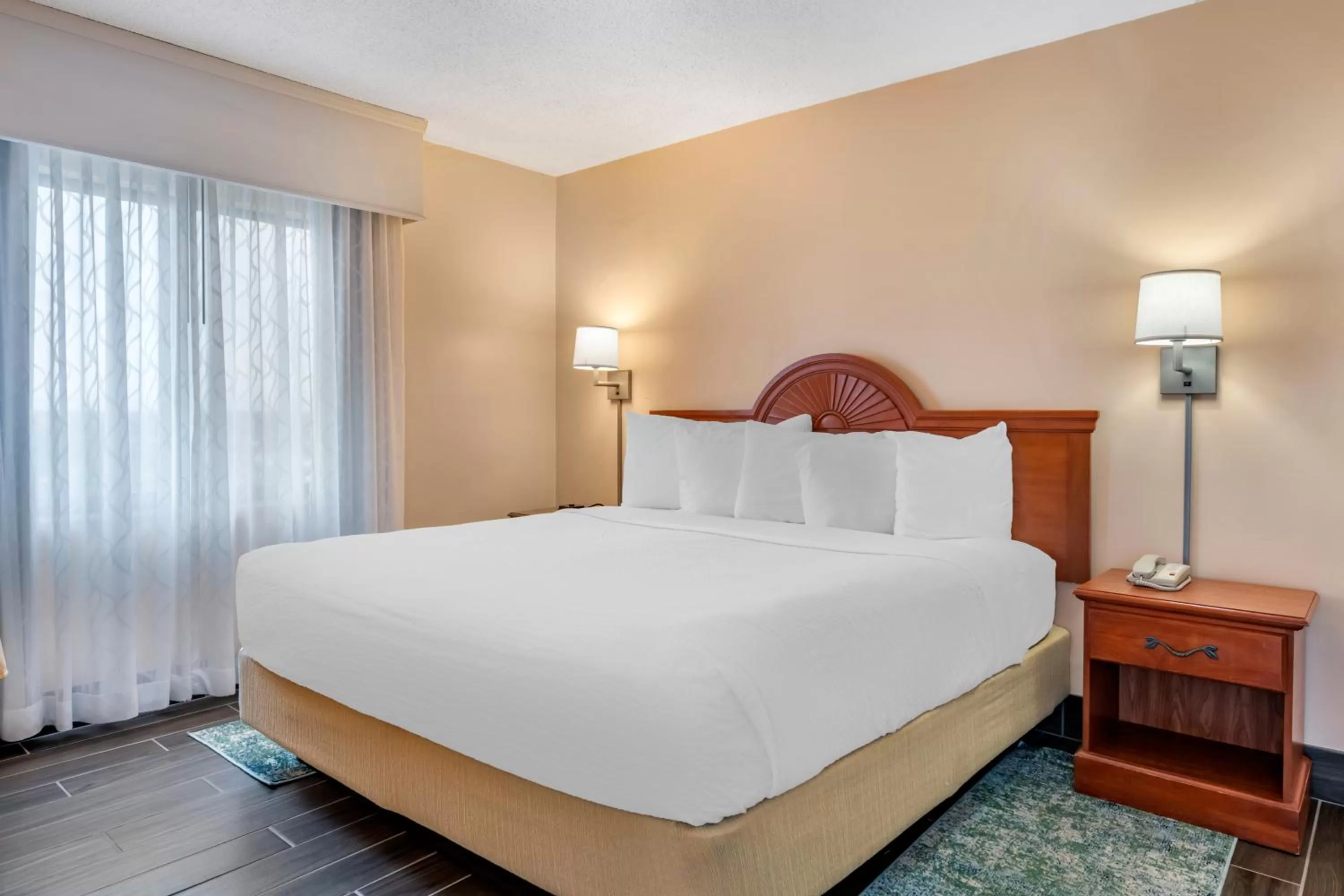 Photo of the whole room, Bed in Tropical Winds Resort Hotel