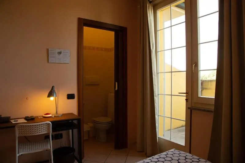 Bathroom, Bed in La Quercia Hotel con Ristorante