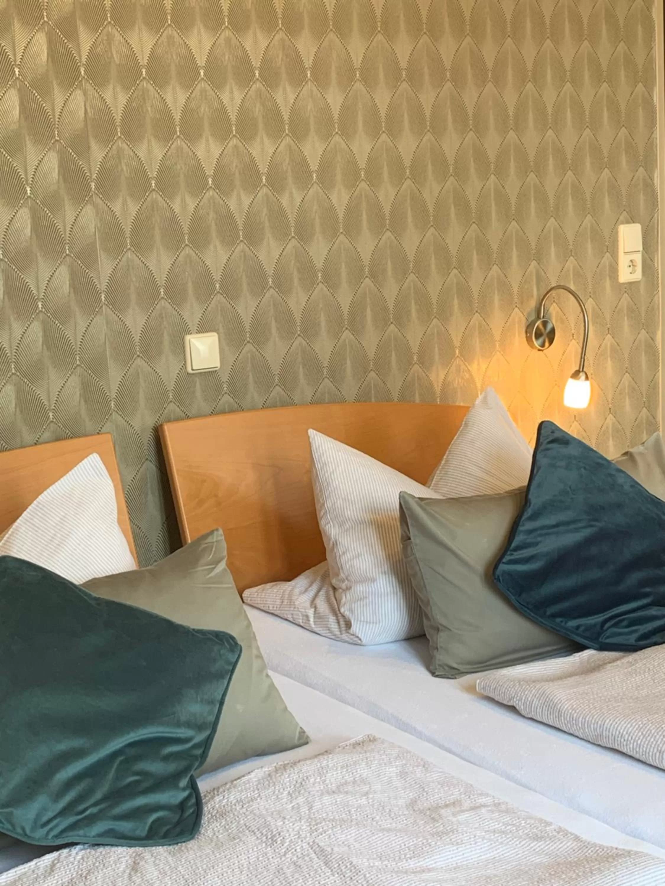 Bedroom, Bed in Restaurant Landgasthof Zum Wiesengrund