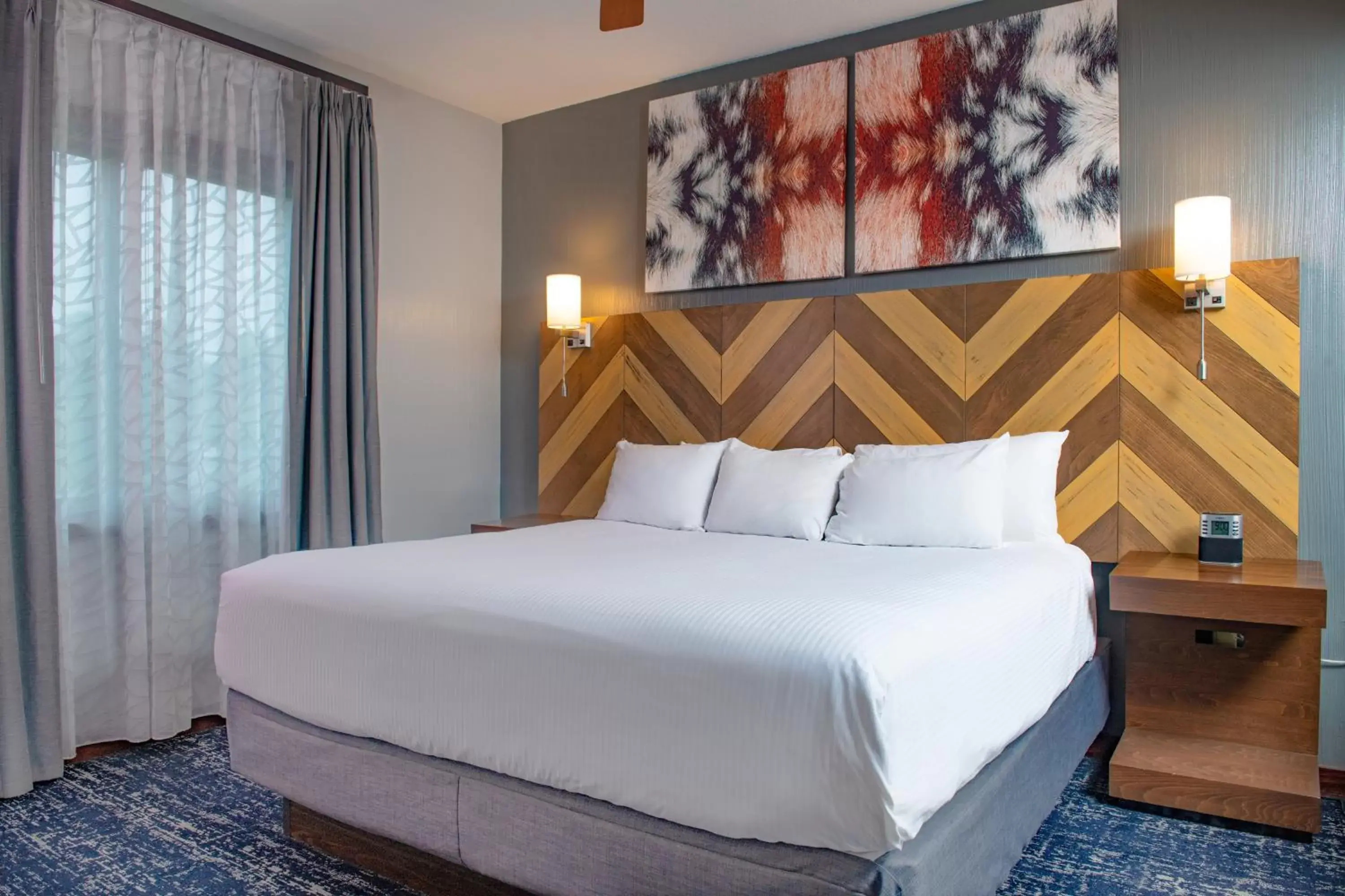 One-Bedroom Suite in Club Wyndham Glacier Canyon One-Bedroom Suite in Club Wyndham Glacier Canyon