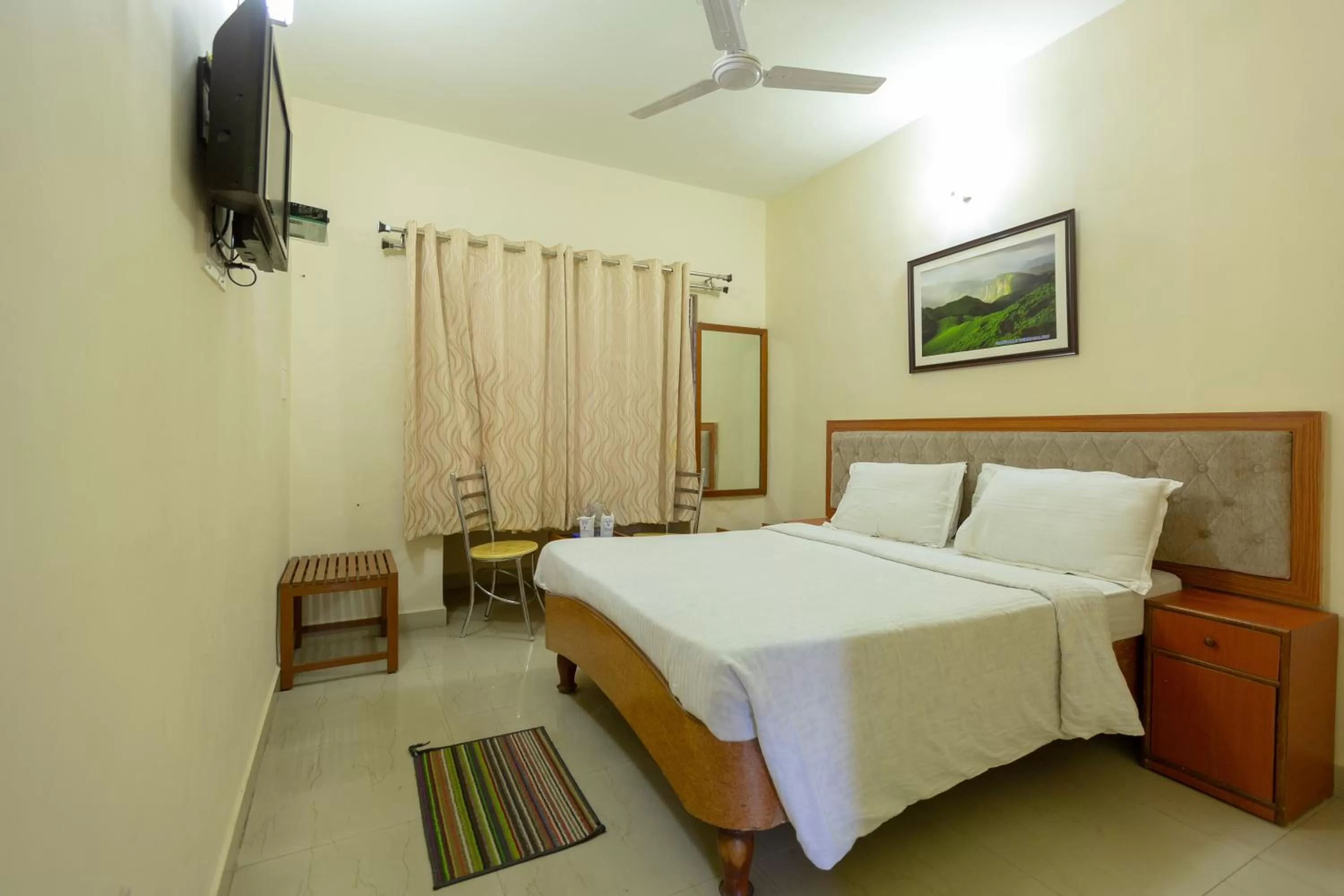 Bed in KSTDC Hotel Mayura Hoysala, Mysore