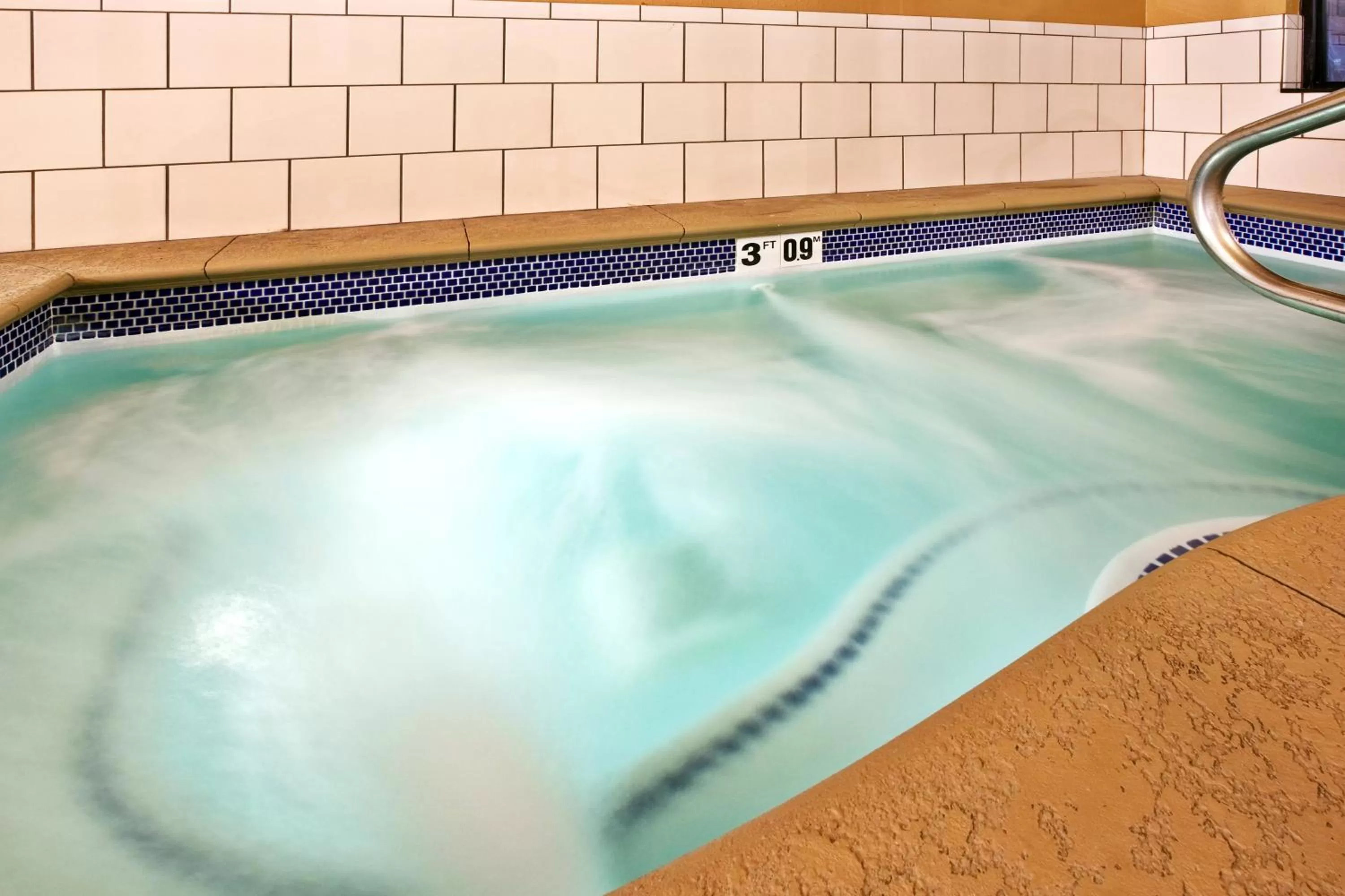 Swimming pool in Holiday Inn Express Hotel & Suites Crawfordsville by IHG