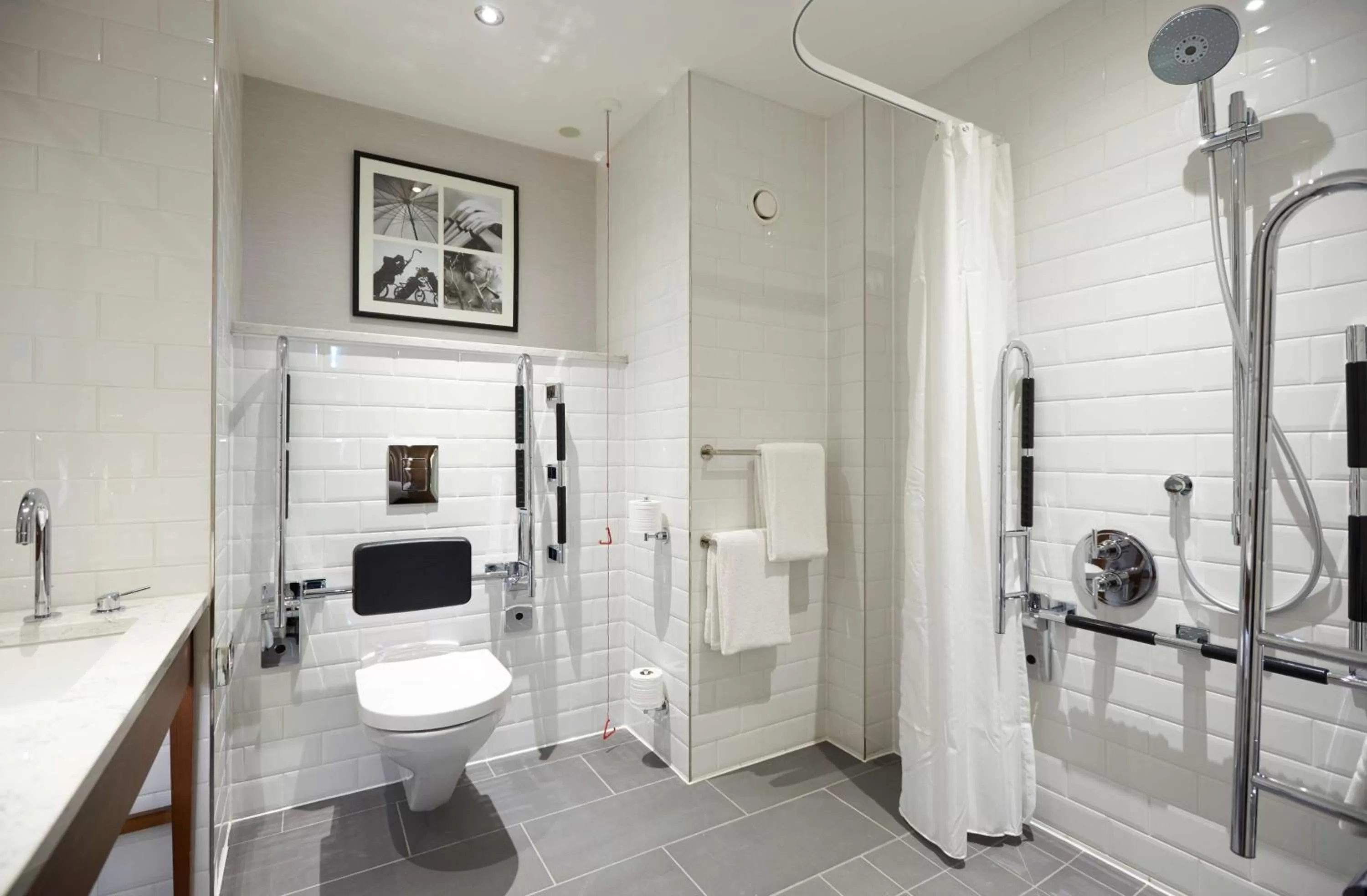 Bathroom in Hilton Southampton - Utilita Bowl