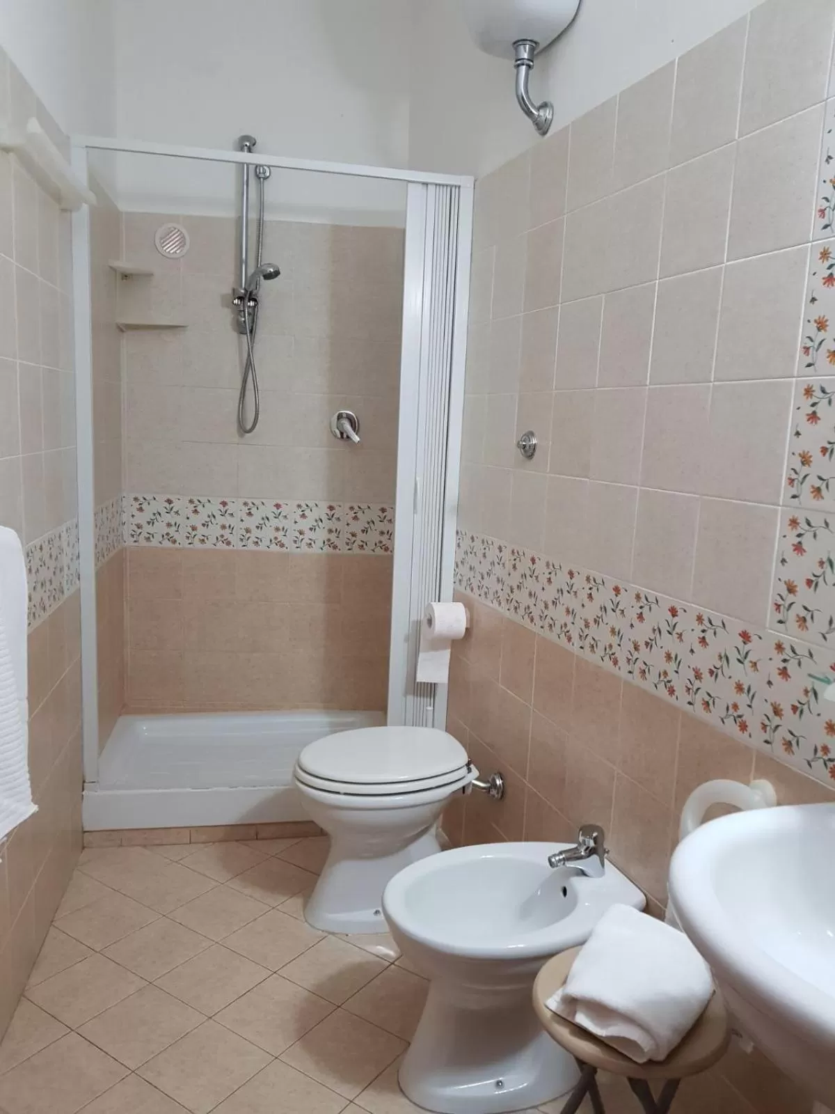 Shower in B&B La Piazzetta