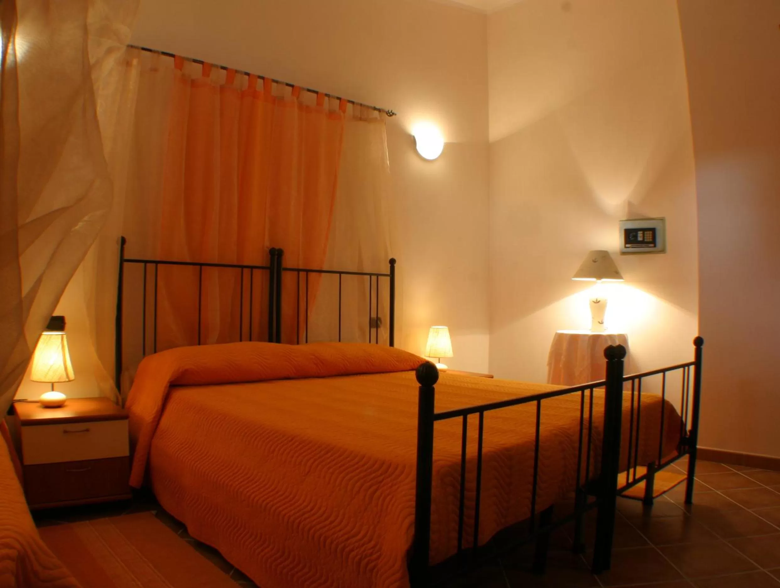 Quadruple Room with Balcony in B&B Rita E Renzo
