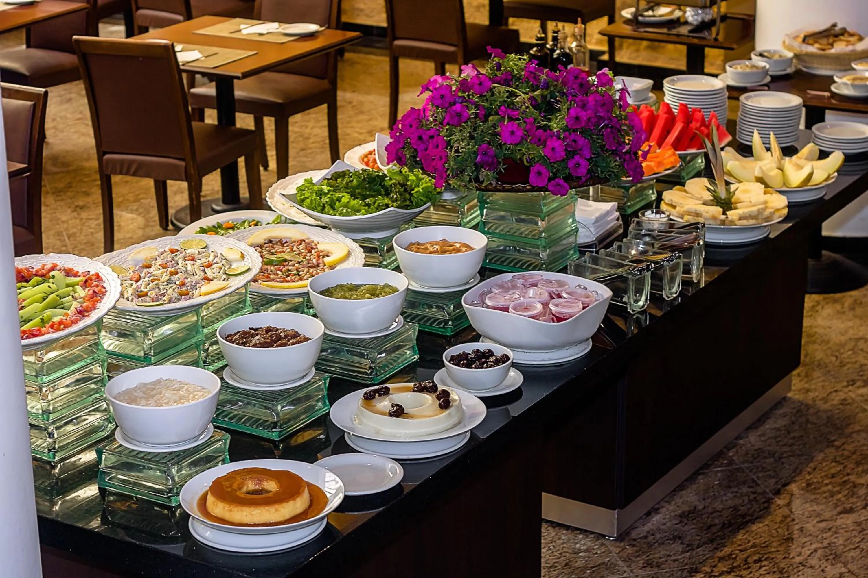 Food in Hotel Shelton