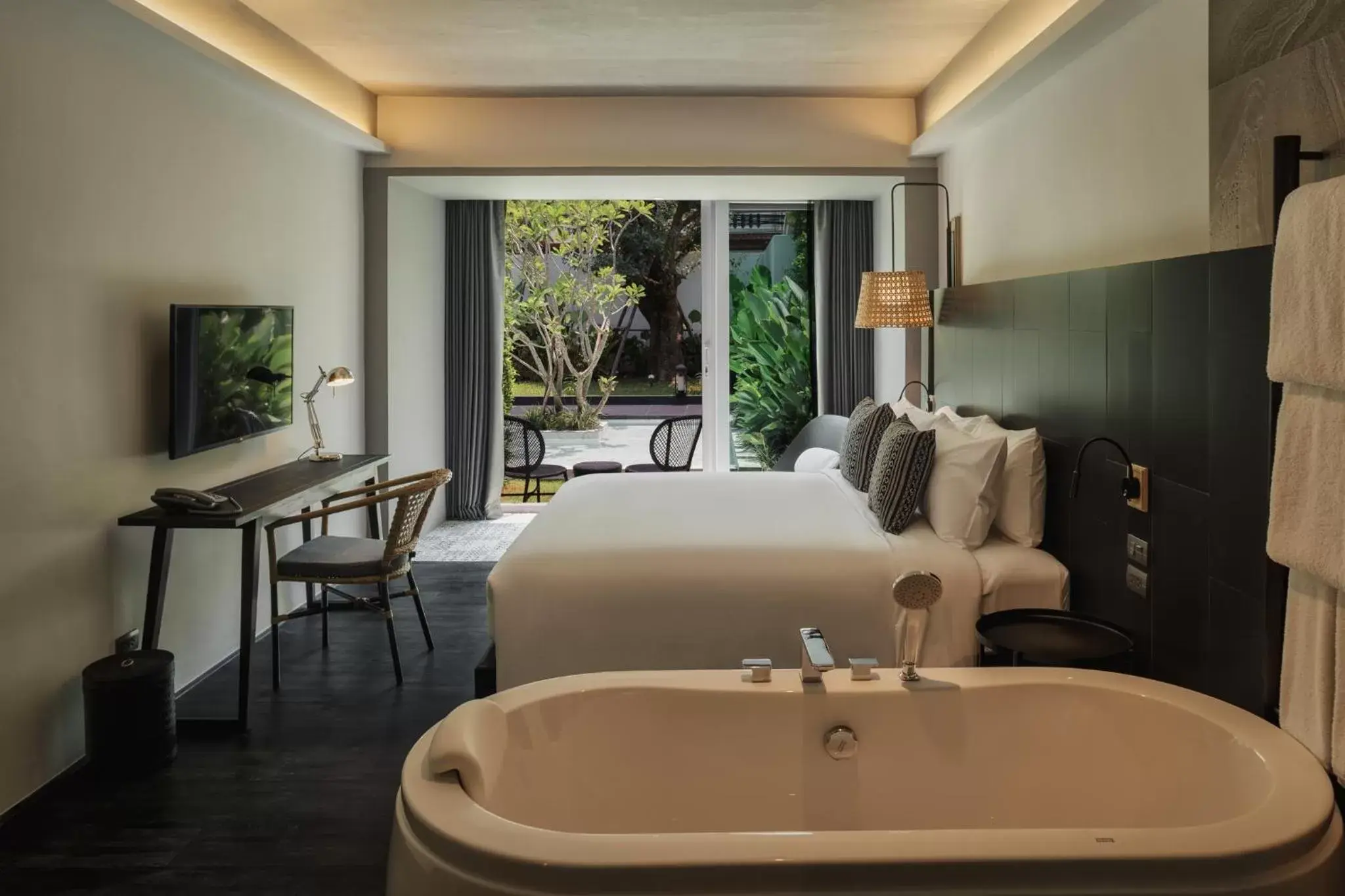 Superior King Room with Pool View in KIRI HOTEL Chiang Mai Superior King Room with Pool View in KIRI HOTEL Chiang Mai