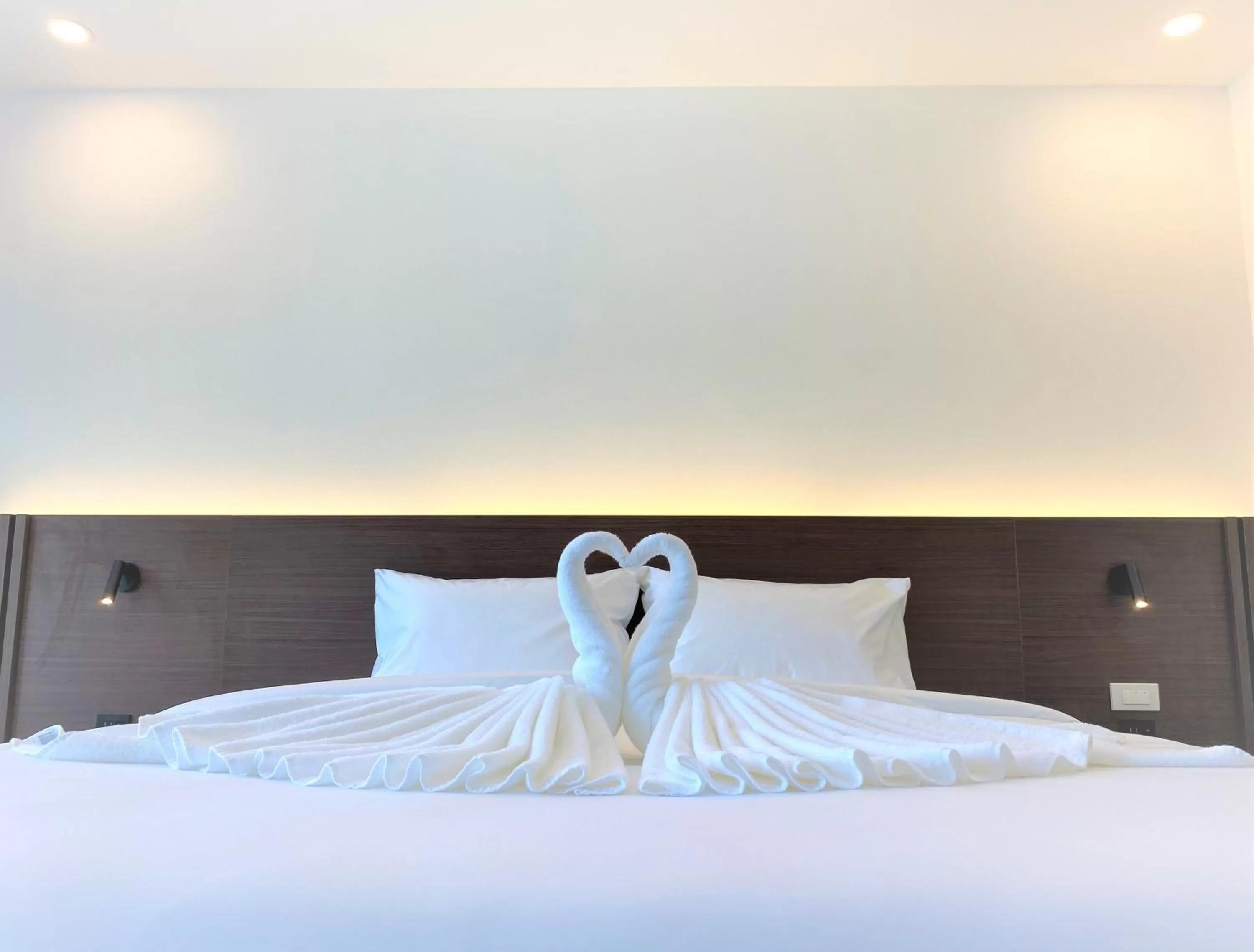 Bed in GEEN Hotel Chonburi