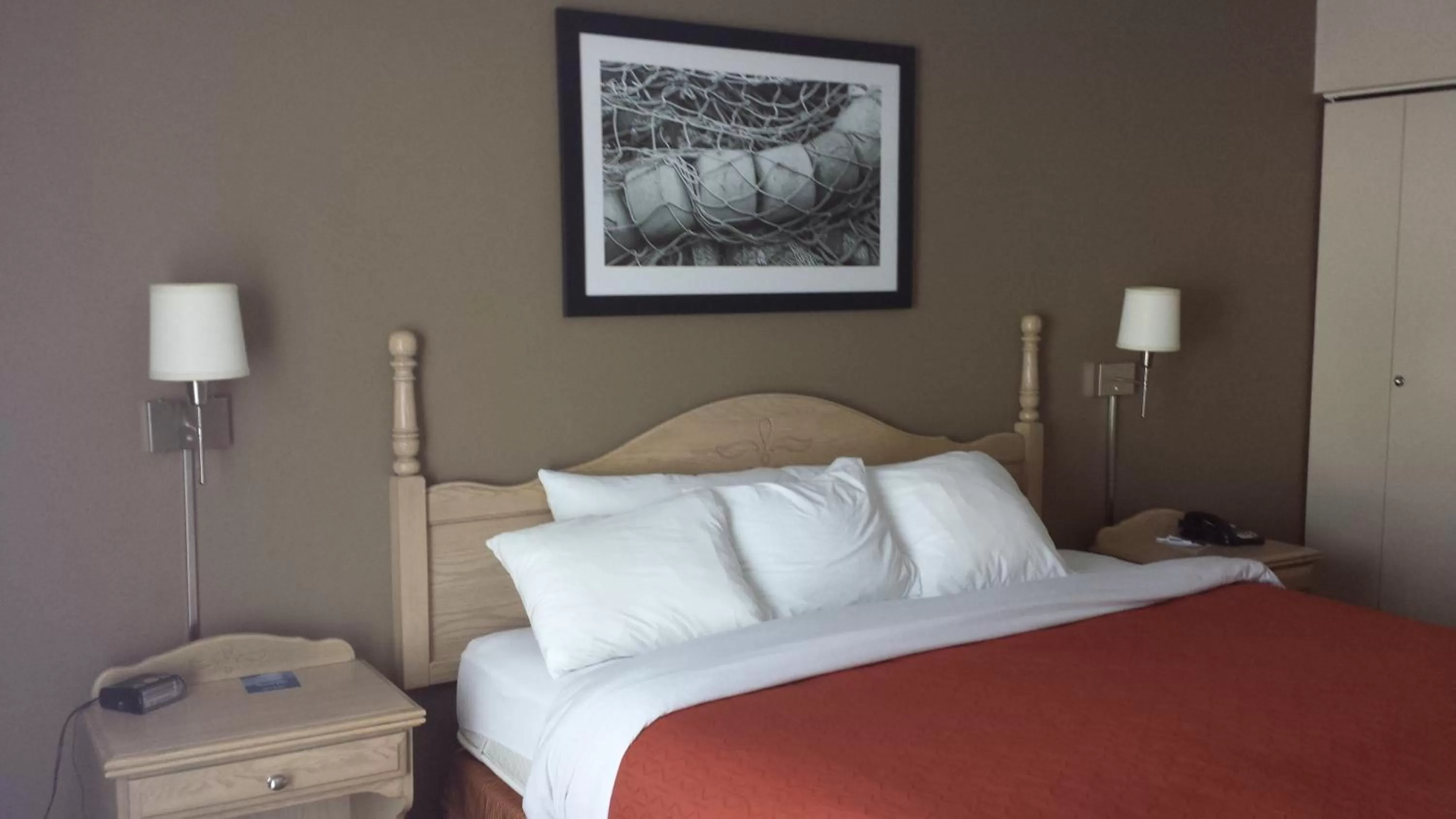 King Room - Non-Smoking in Travelodge Suites by Wyndham Saint John