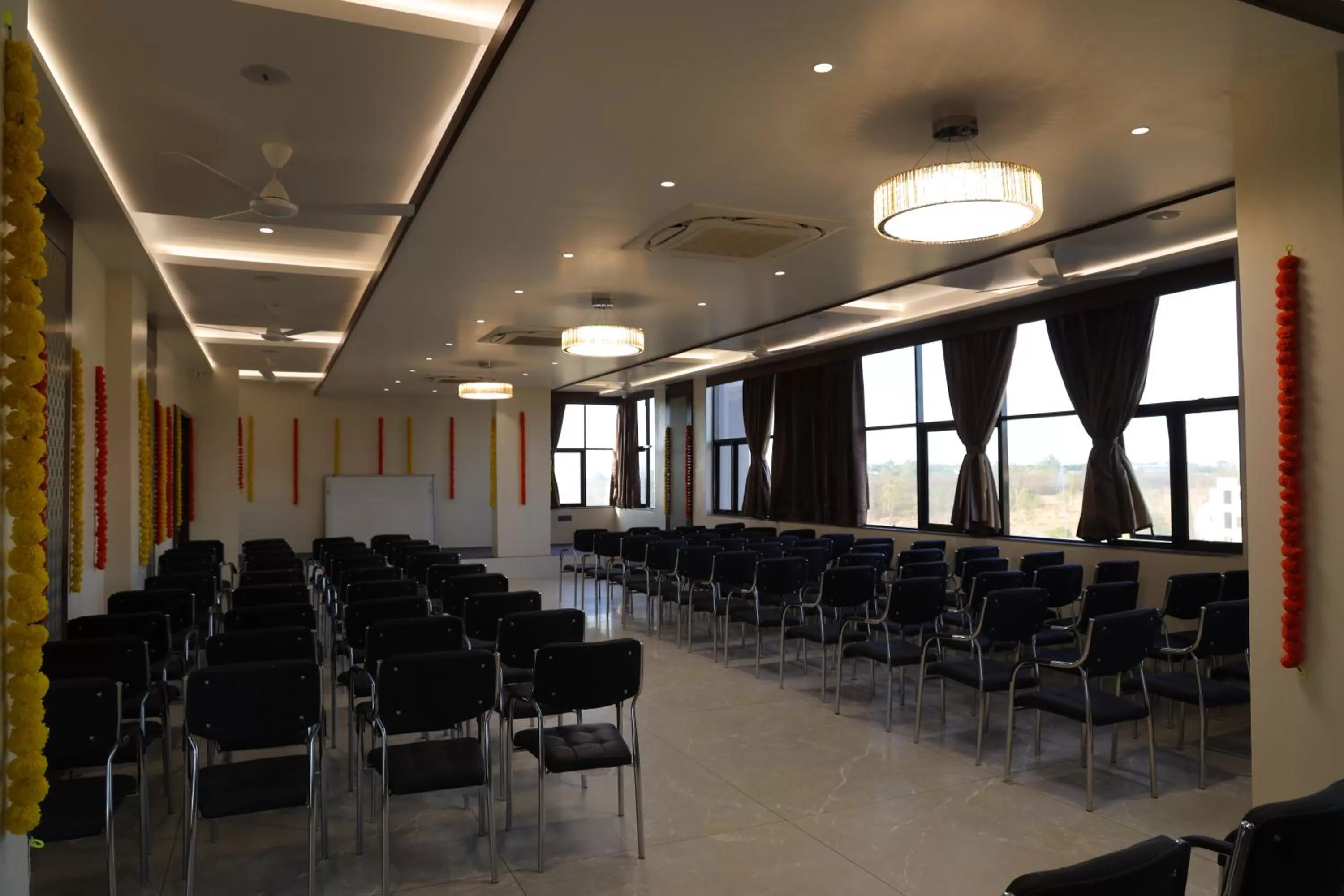 Meeting/conference room in Blisss Hotel Kolhapur