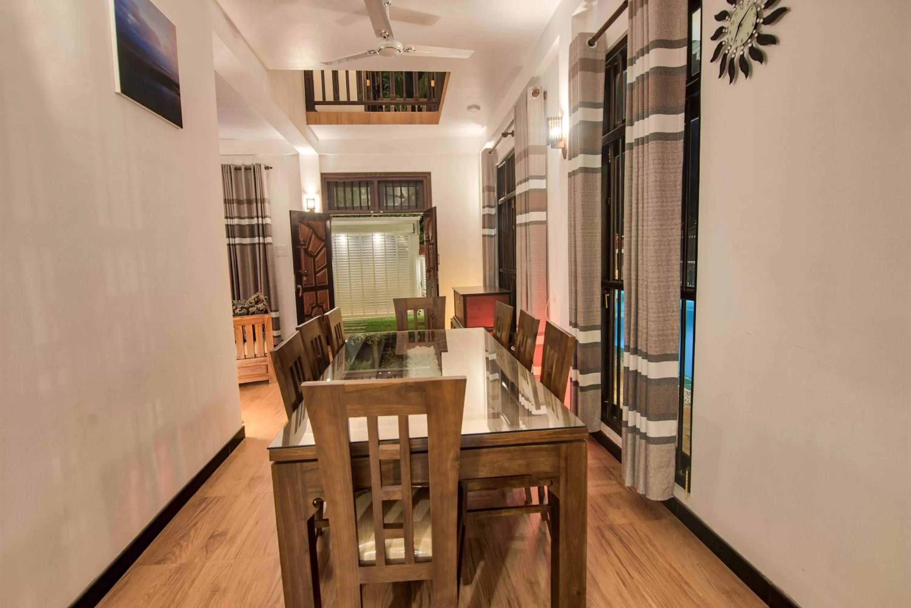 TV and multimedia, Dining Area in Ashiyana Hotel