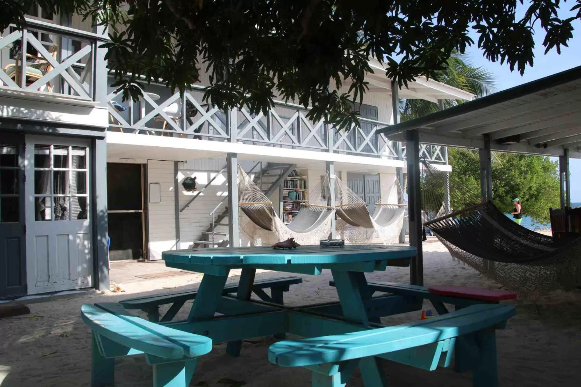 Property building in Coral Reef Beach