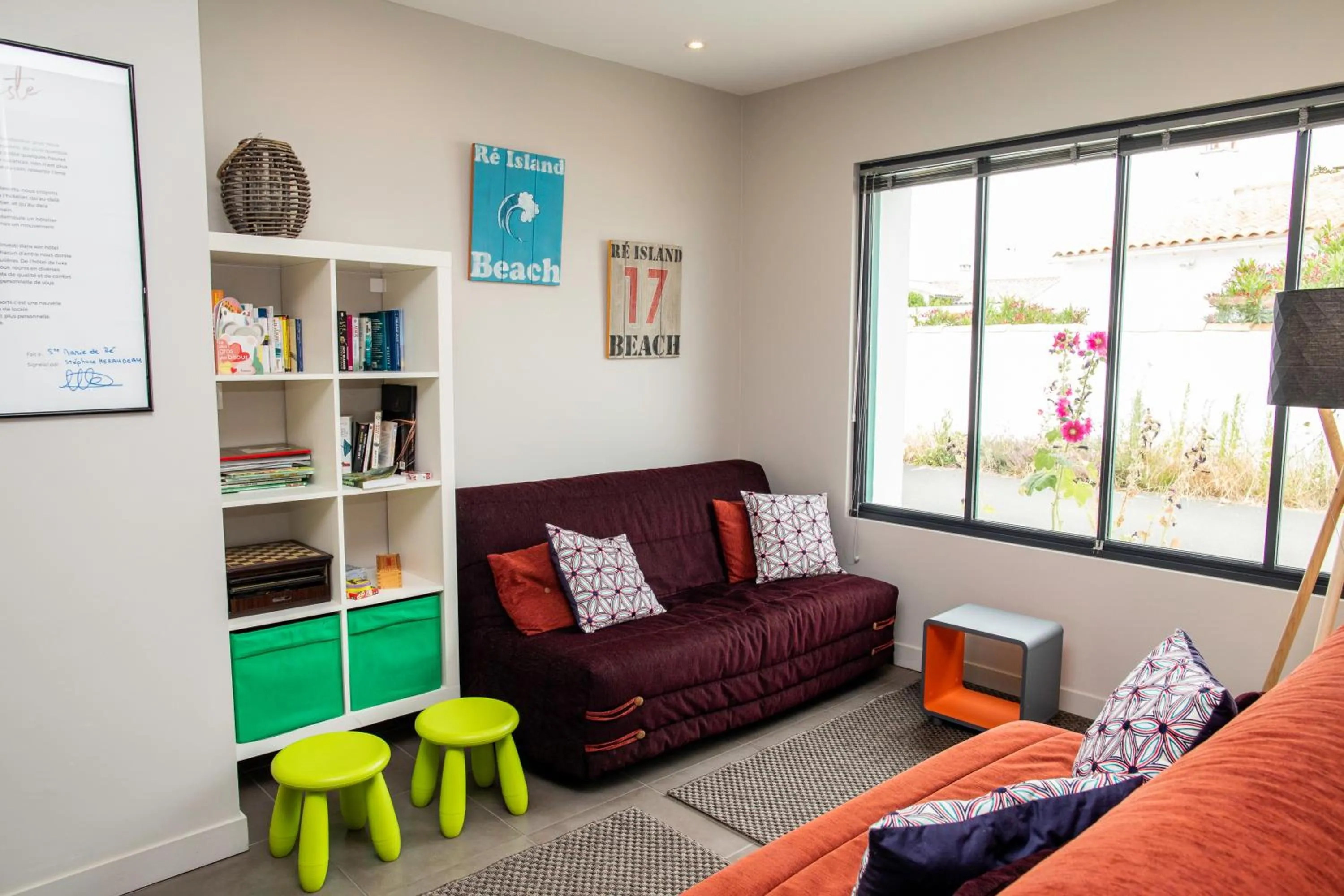 Library in Hôtel de Ré, "The Originals Résidence"