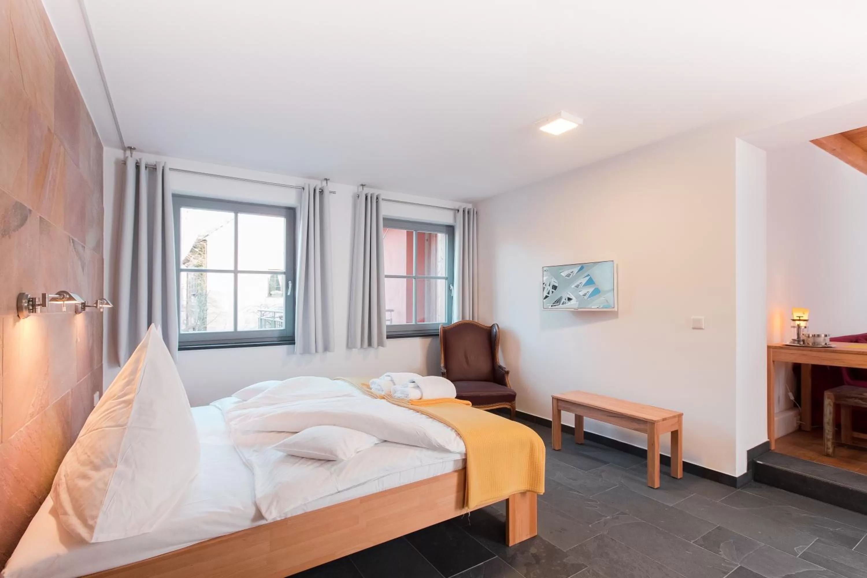 Photo of the whole room, Bed in Biohotel Kunstquartier