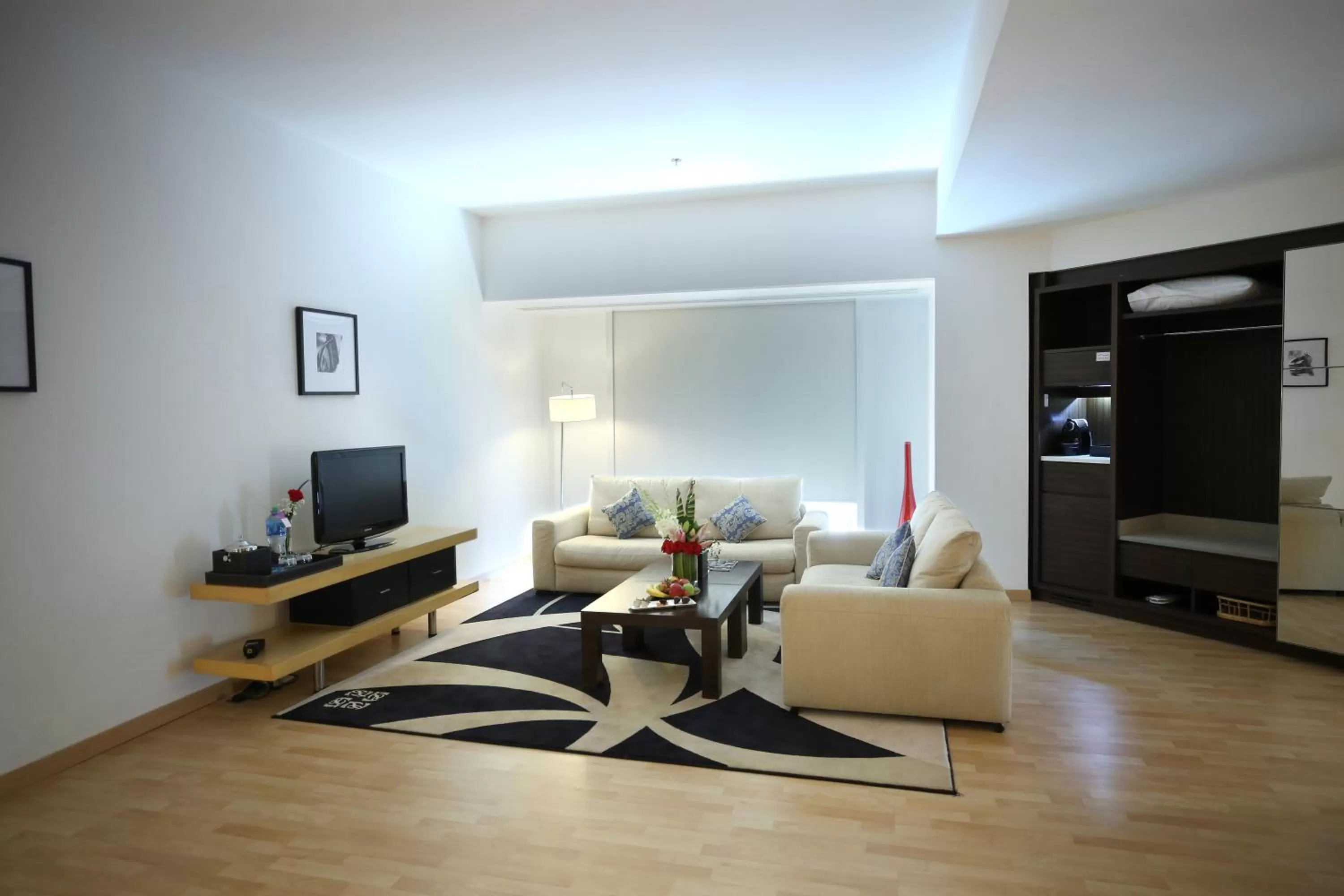 TV and multimedia in Asdal Gulf Inn Boutique Hotel- SEEF