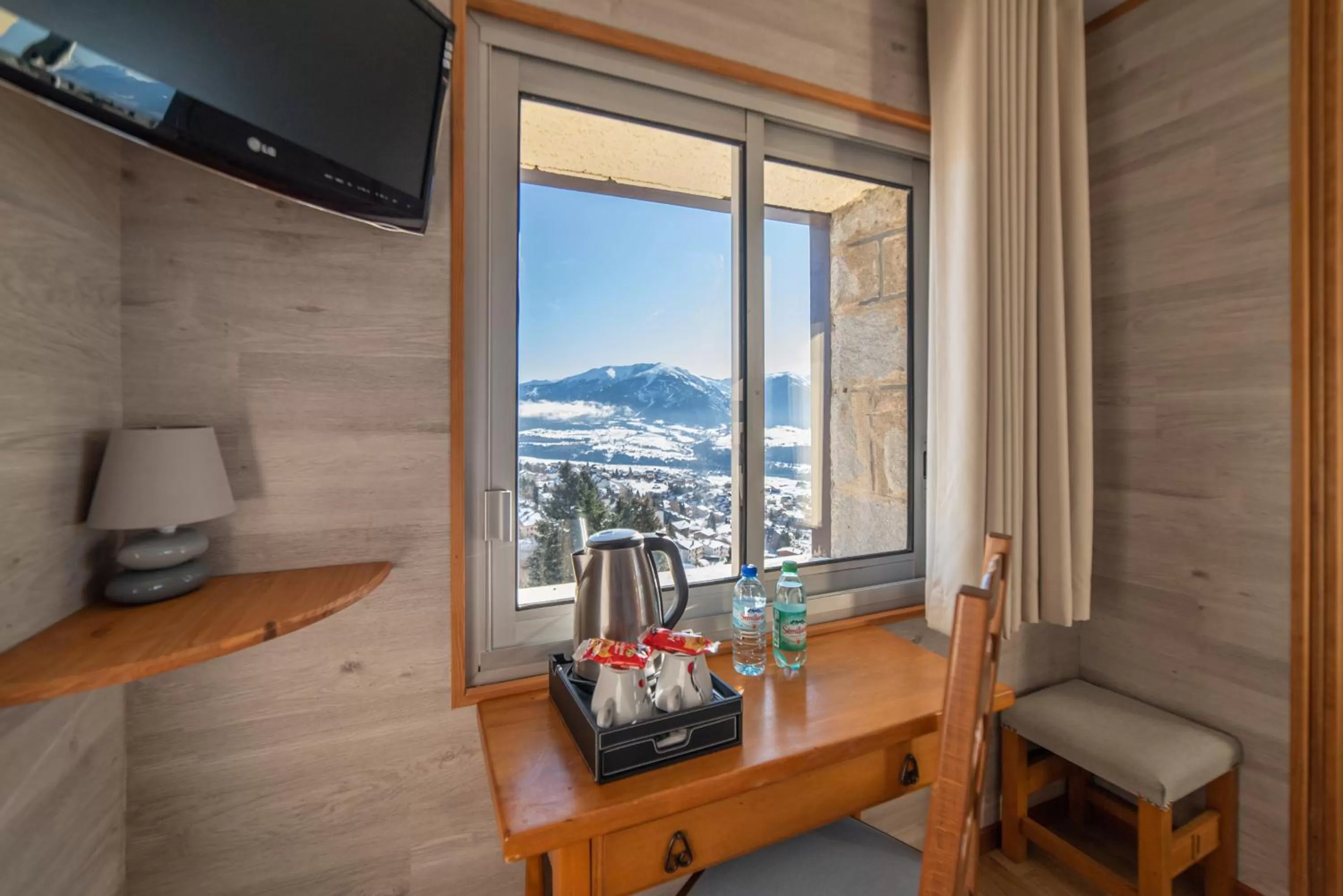 Coffee/tea facilities in Hotel des Pyrénées