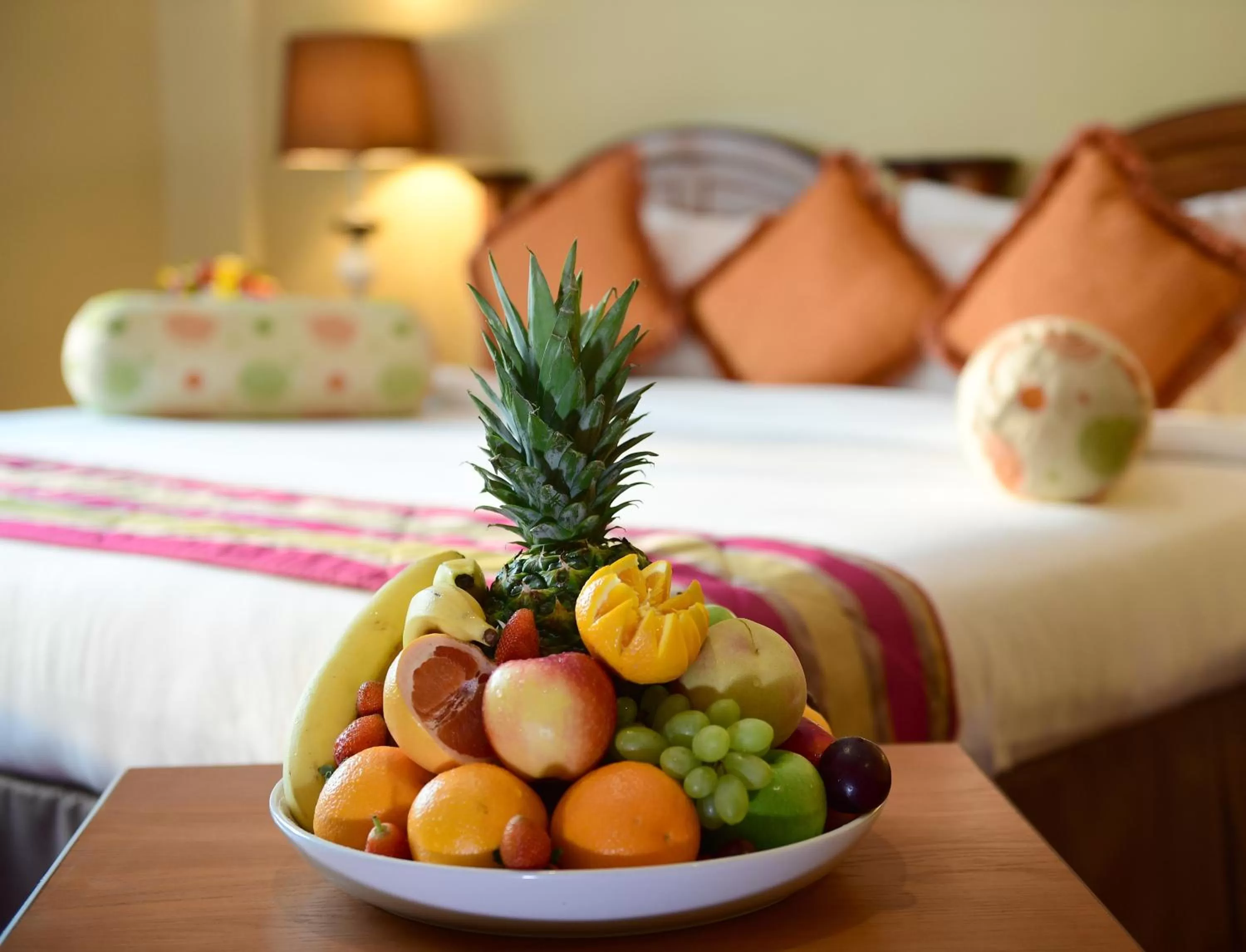 Food, Bed in La Rosa Hotel, Juffair