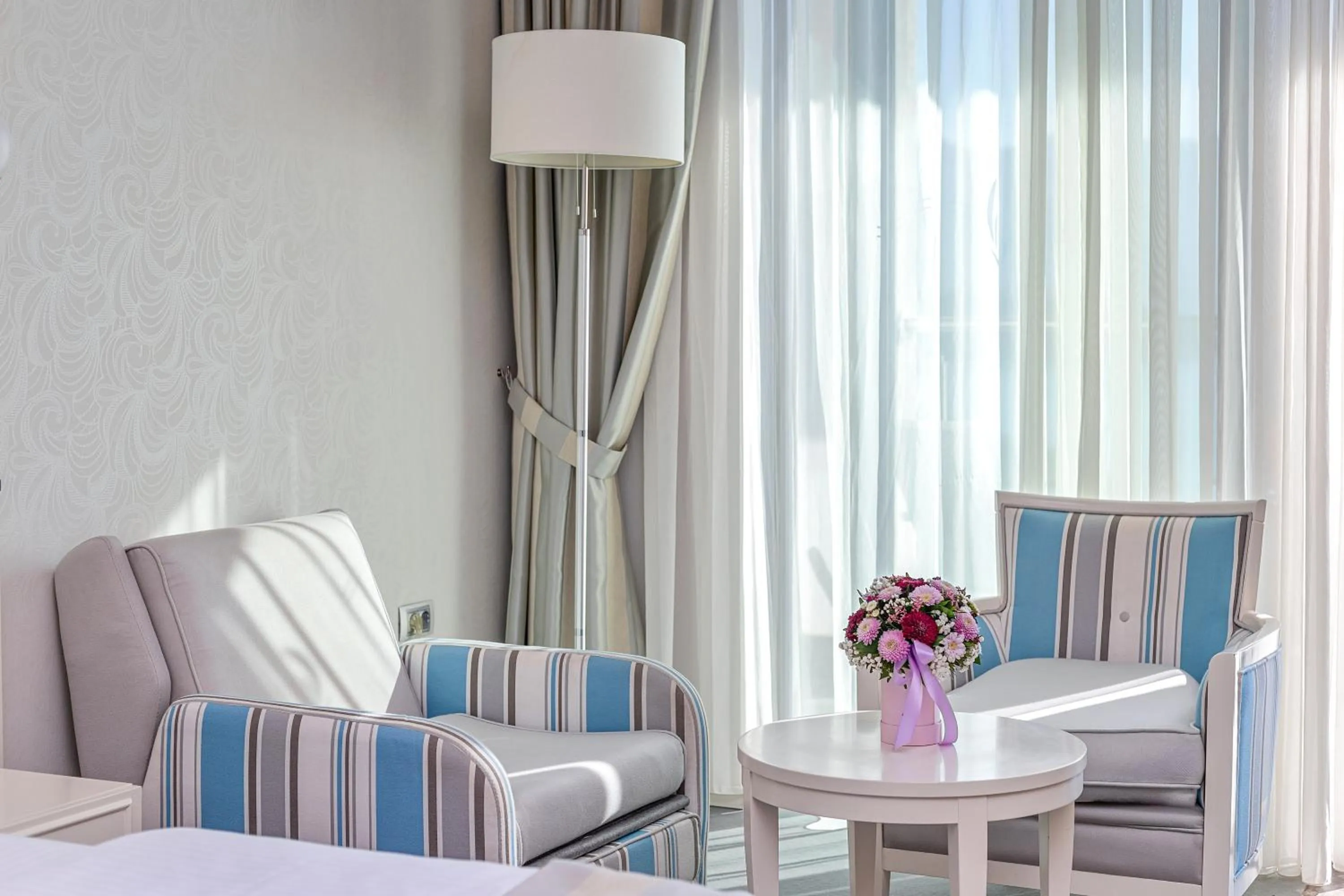 Seating area in Hotel Bracera