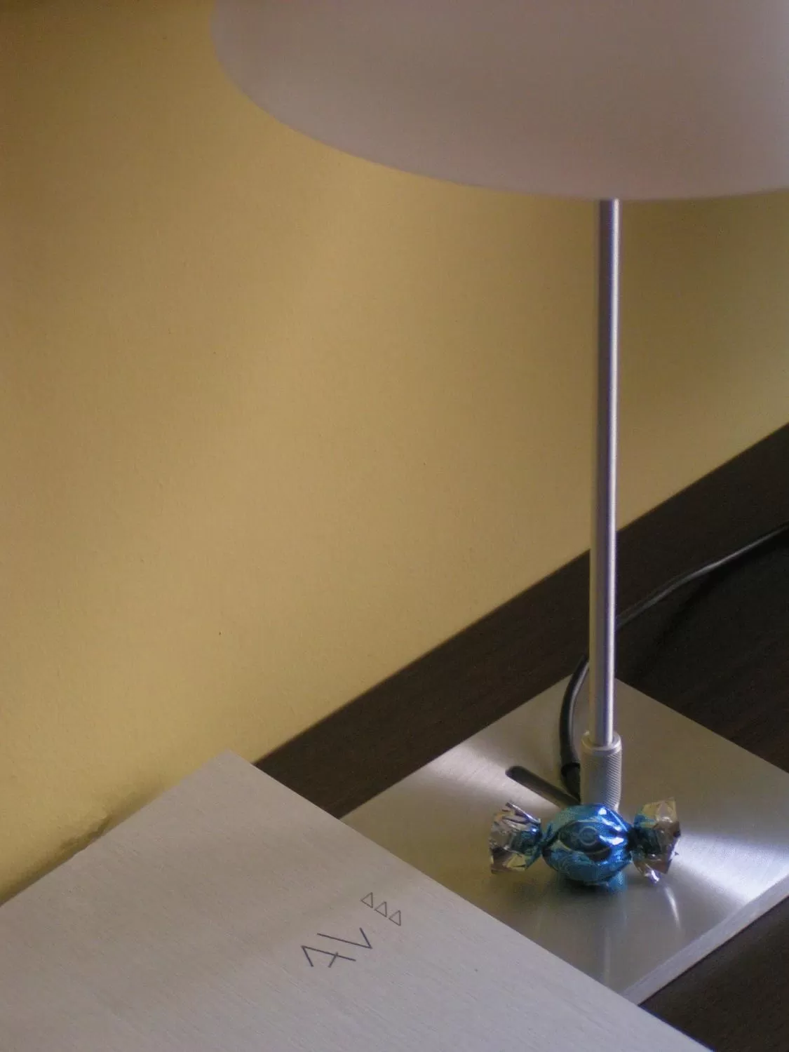 Decorative detail, Bed in Albergo Verdi