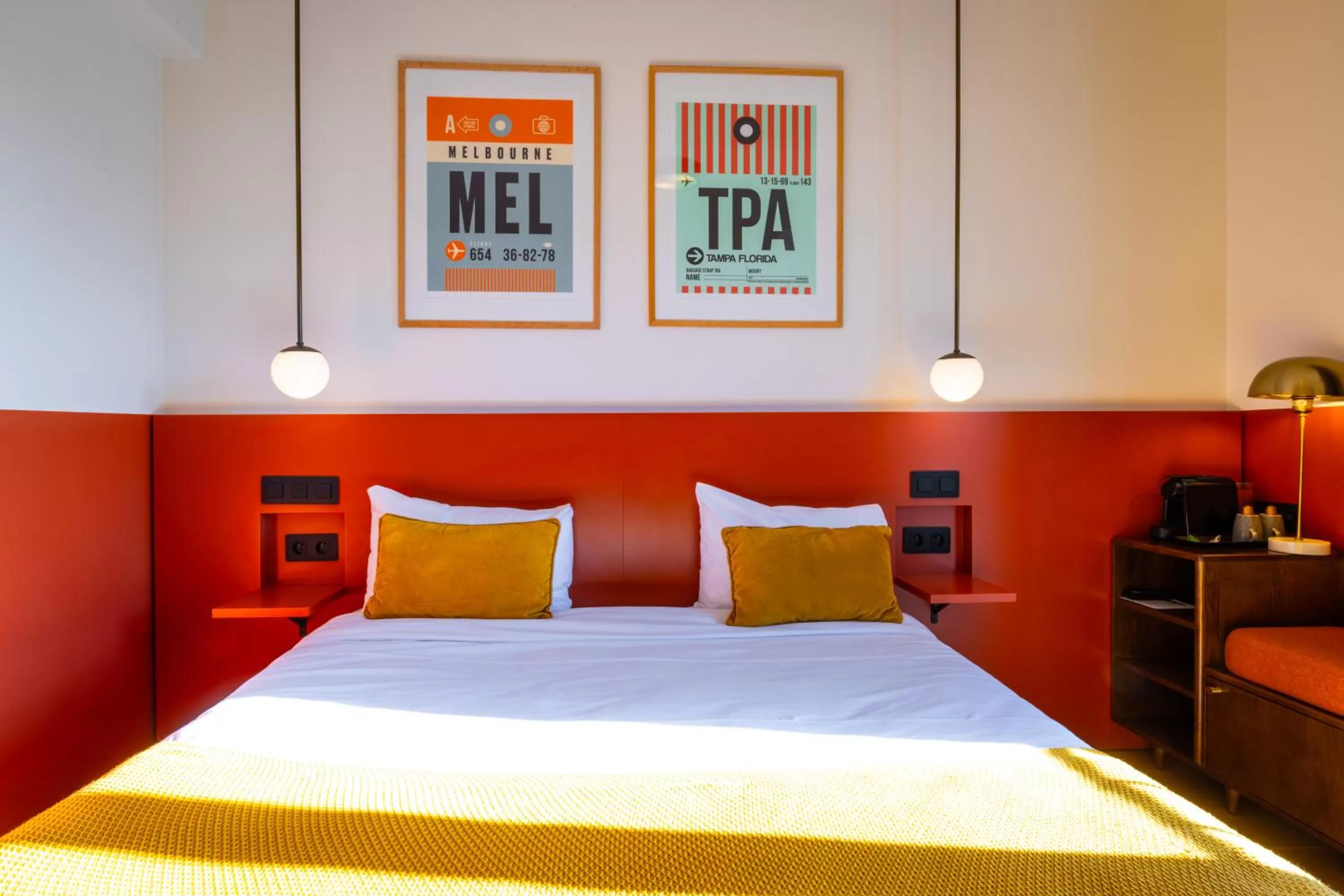 Bed in The People - Paris Nation