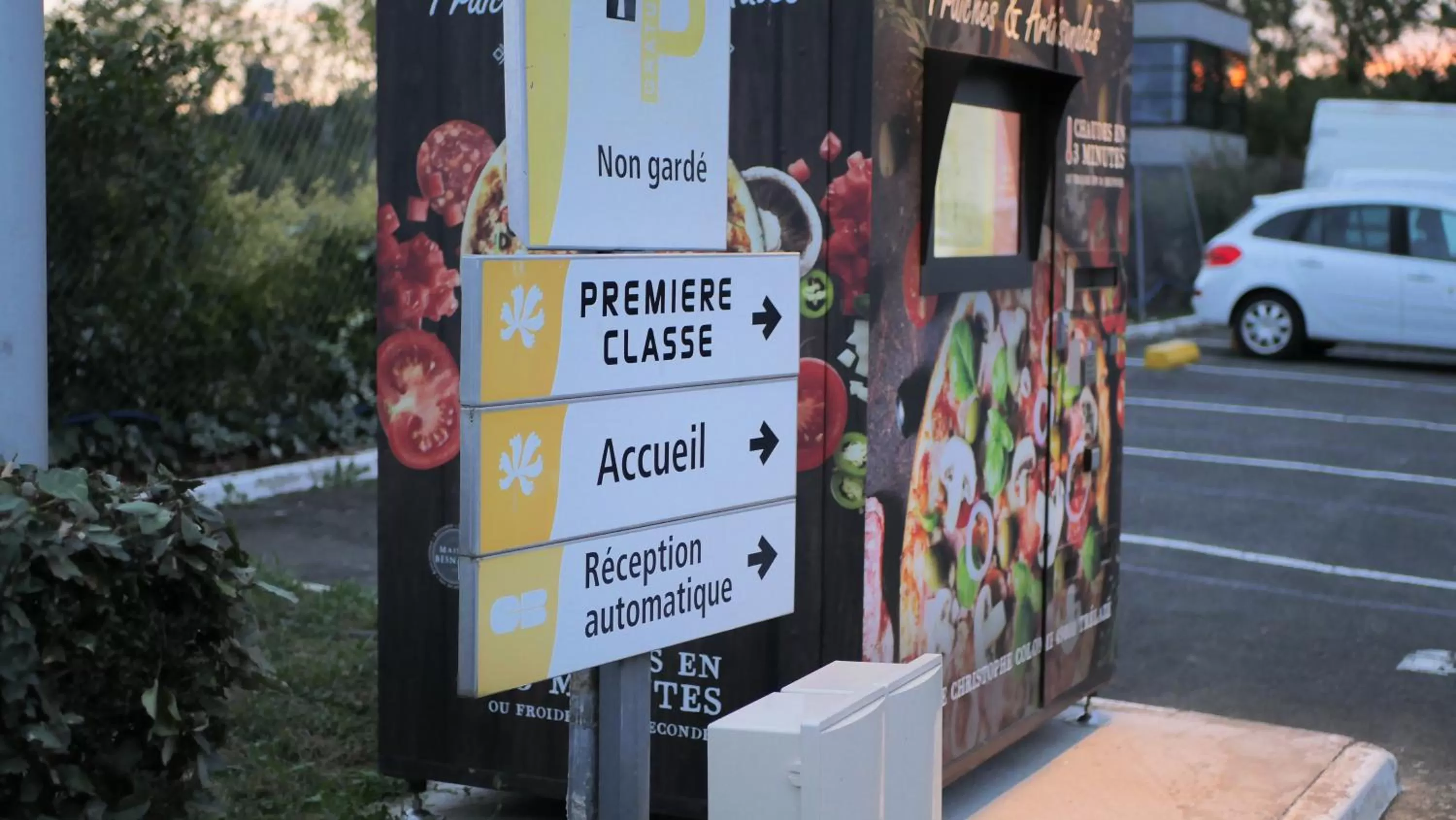 Text overlay in PREMIERE CLASSE ANGERS SUD Louvre Hotels group