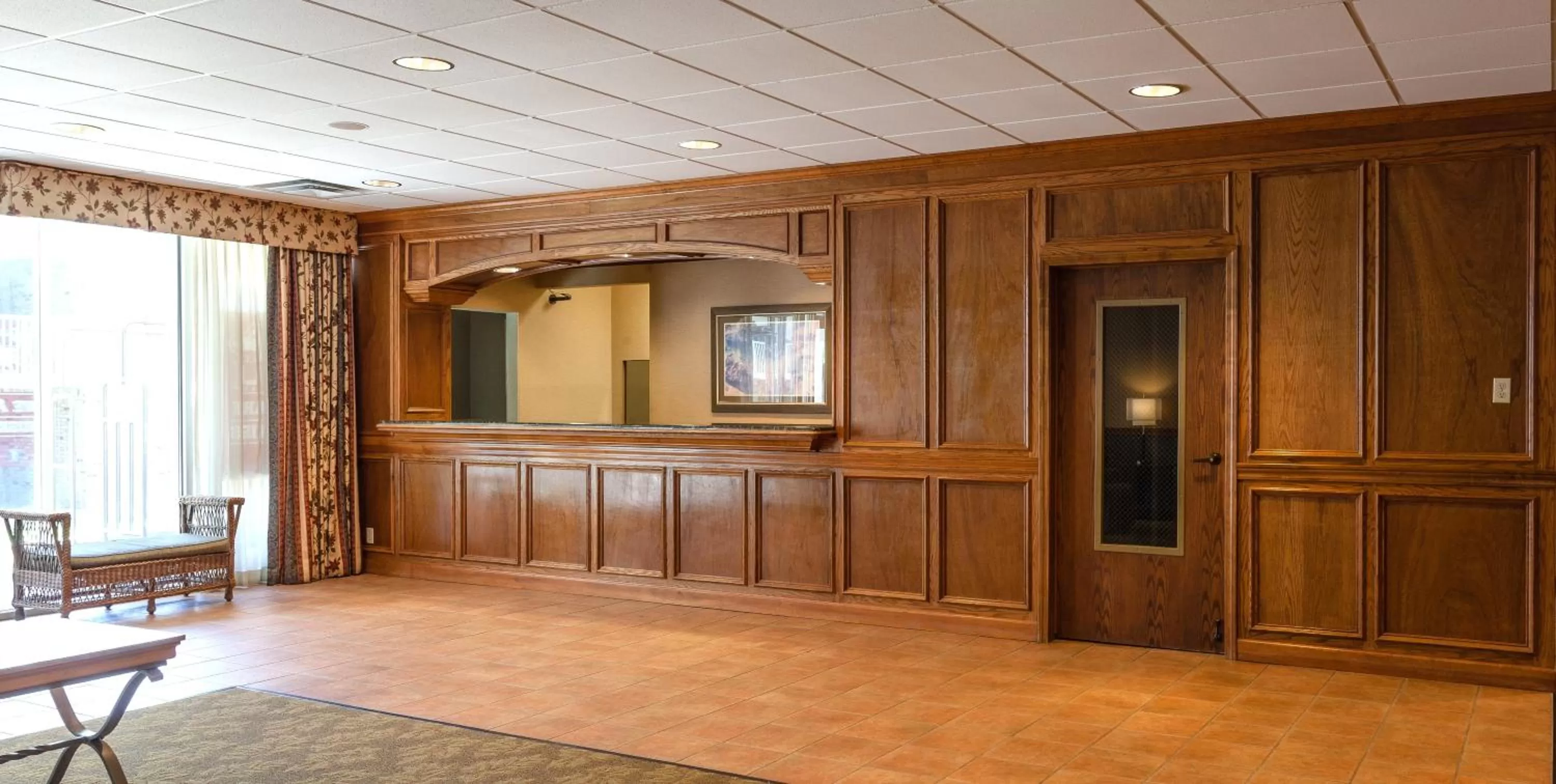 Lobby or reception in Red Roof Inn & Suites DeKalb