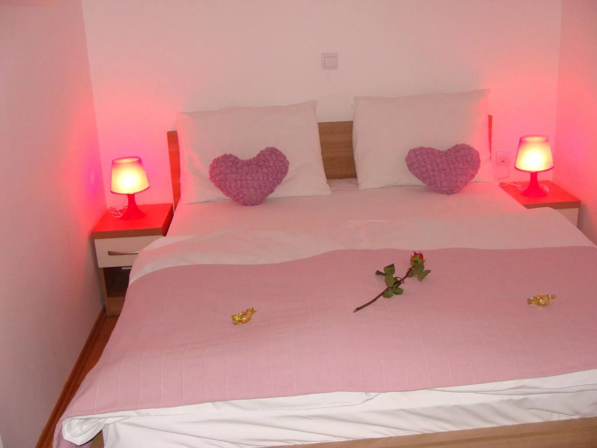 Photo of the whole room, Bed in Lugarnica