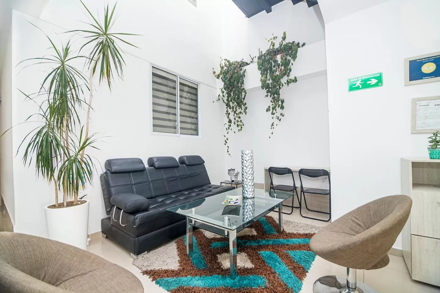 Living room in Bayit Tov Circunvalar Hotel