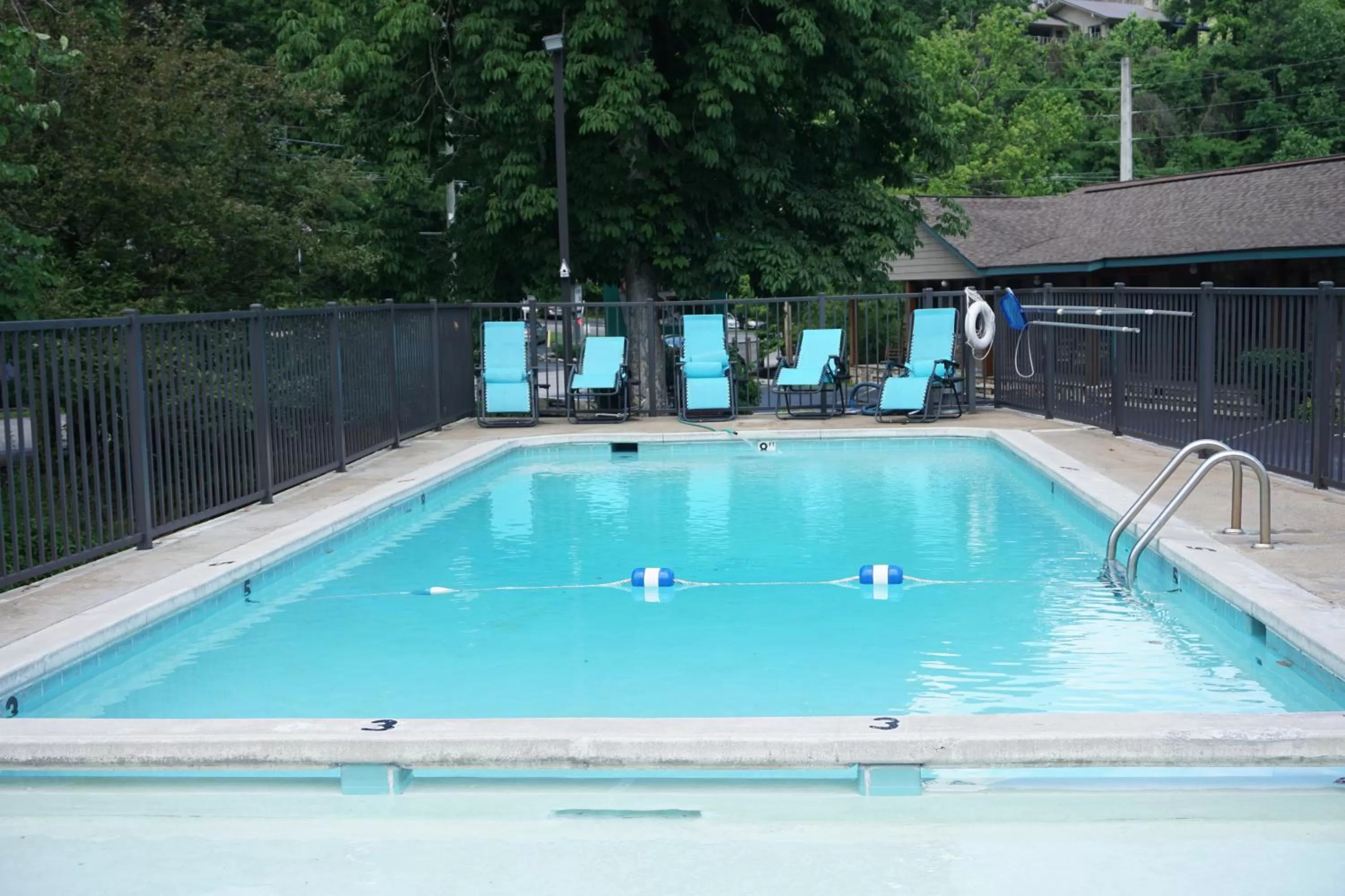 Swimming pool in Marshall's Creek Rest Motel