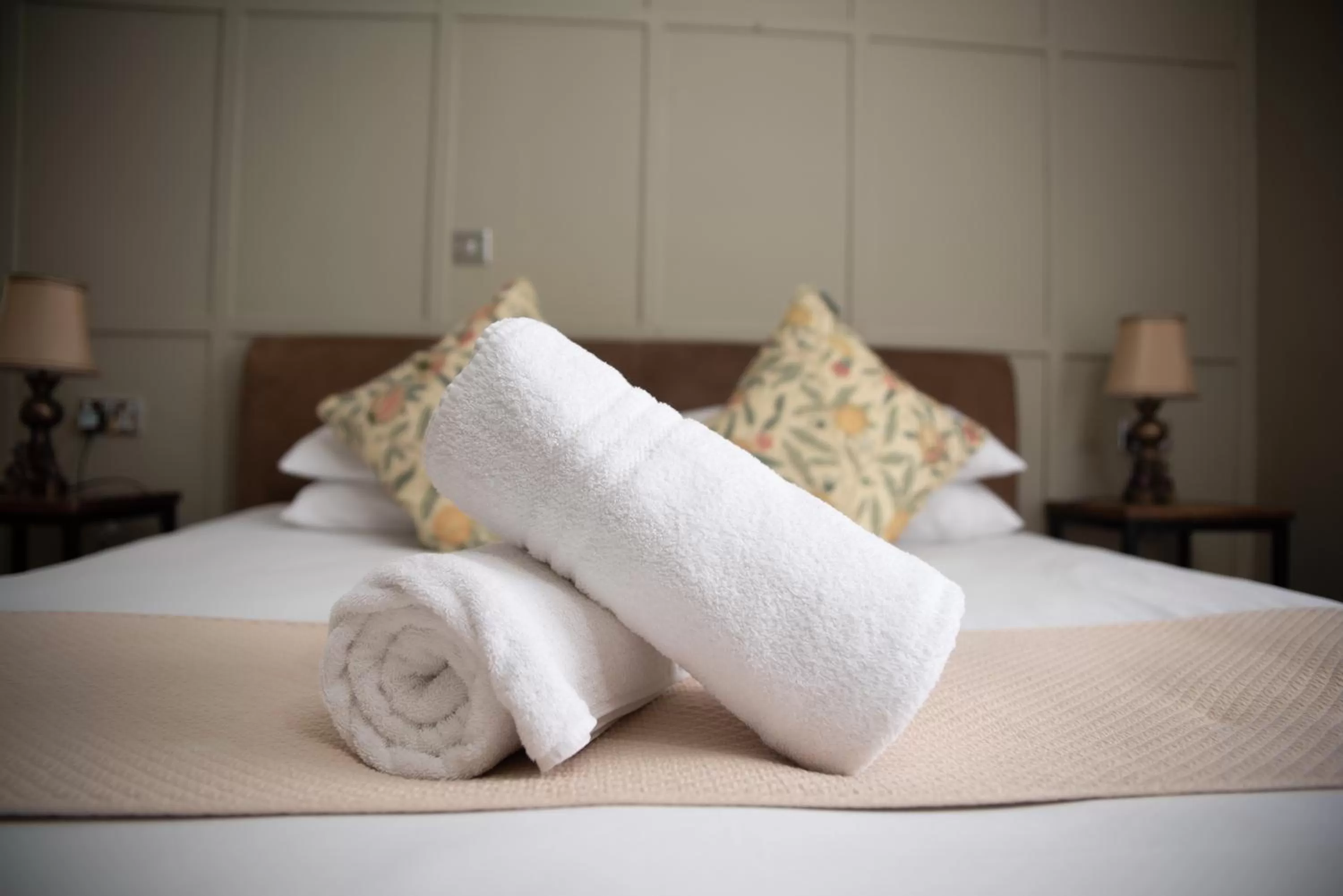 Bed in The Oak House Hotel