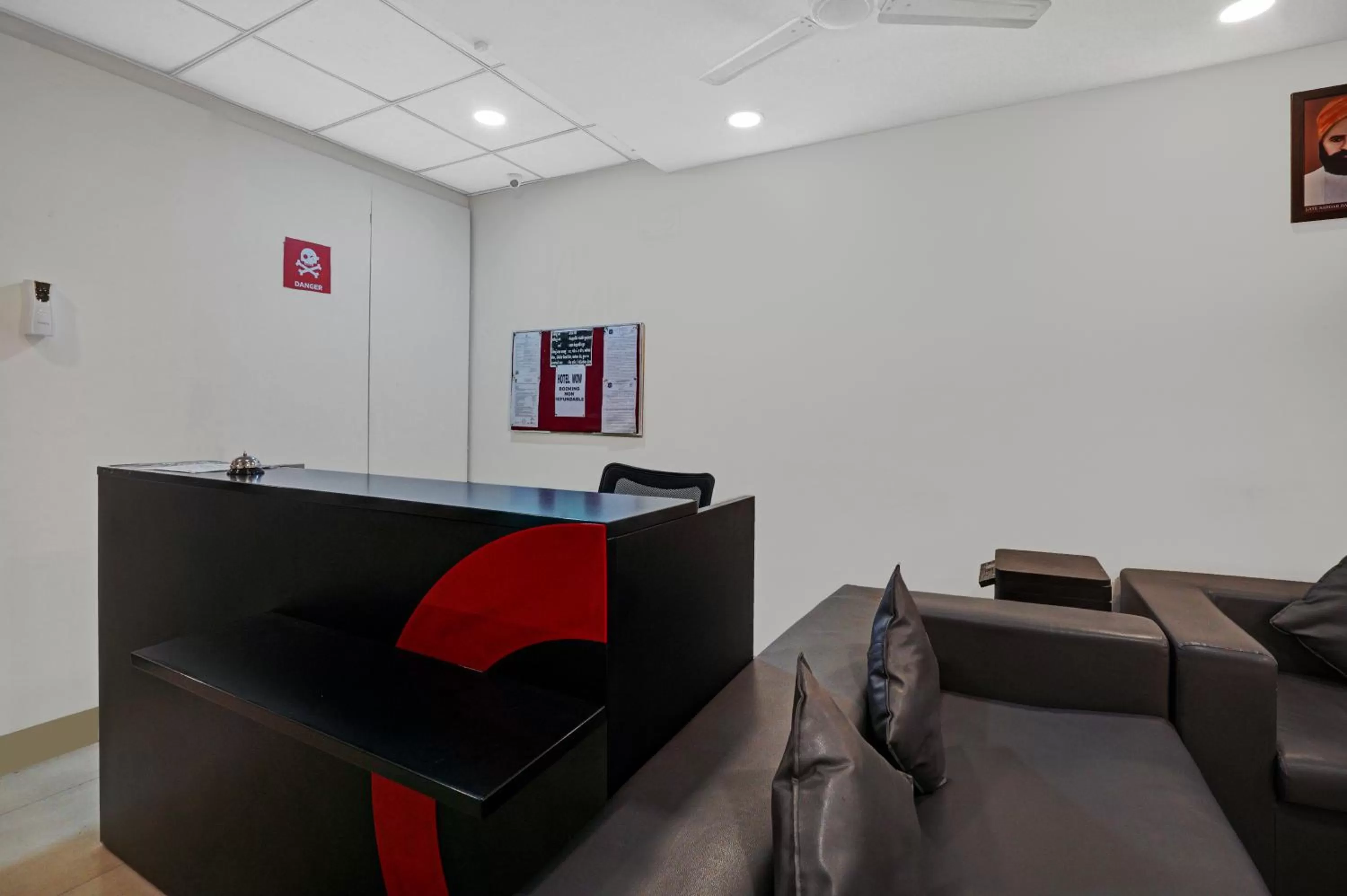 Treebo Trend Wow - Surat Station