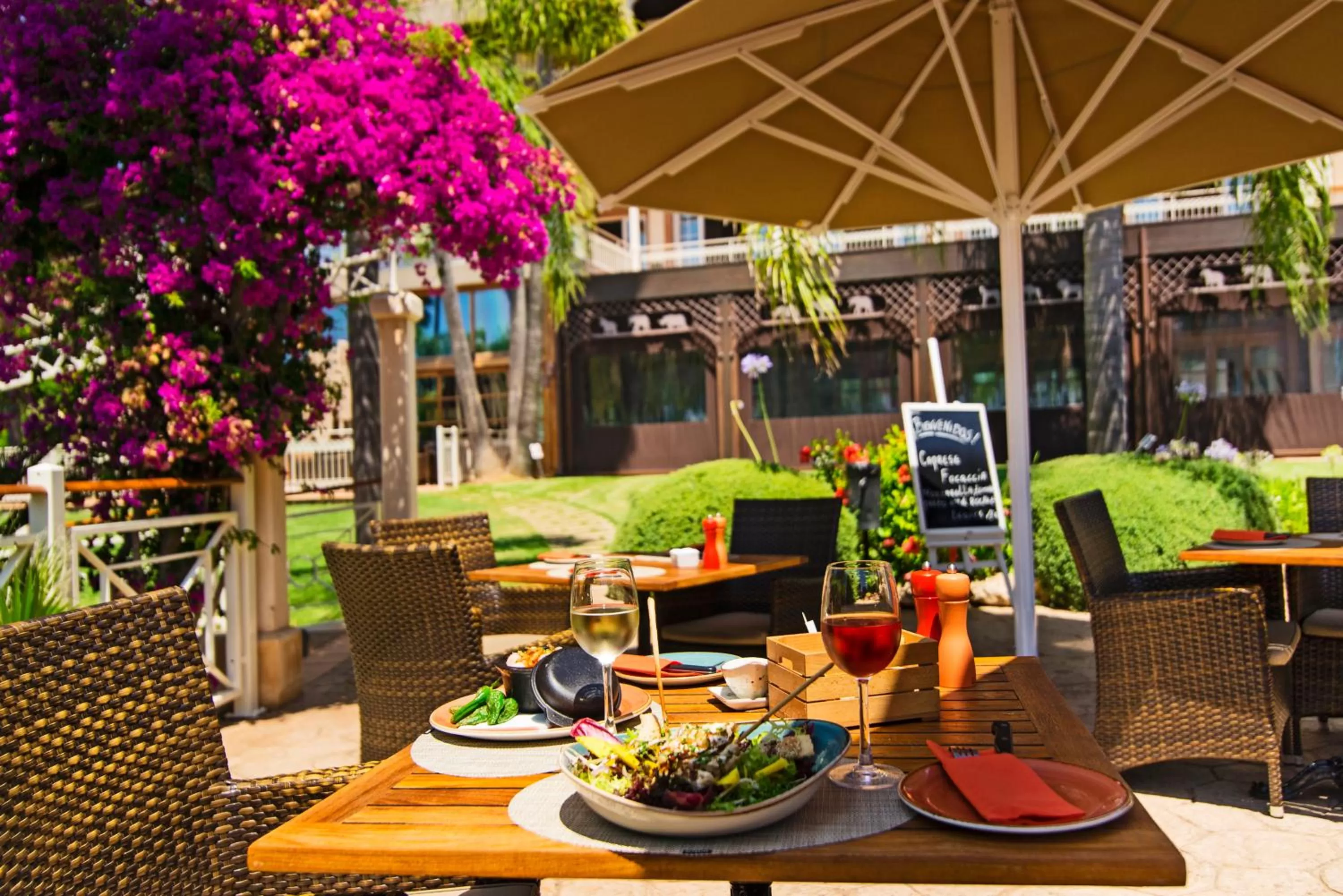 Restaurant/places to eat in Lindner Hotel Mallorca Portals Nous, part of JdV by Hyatt