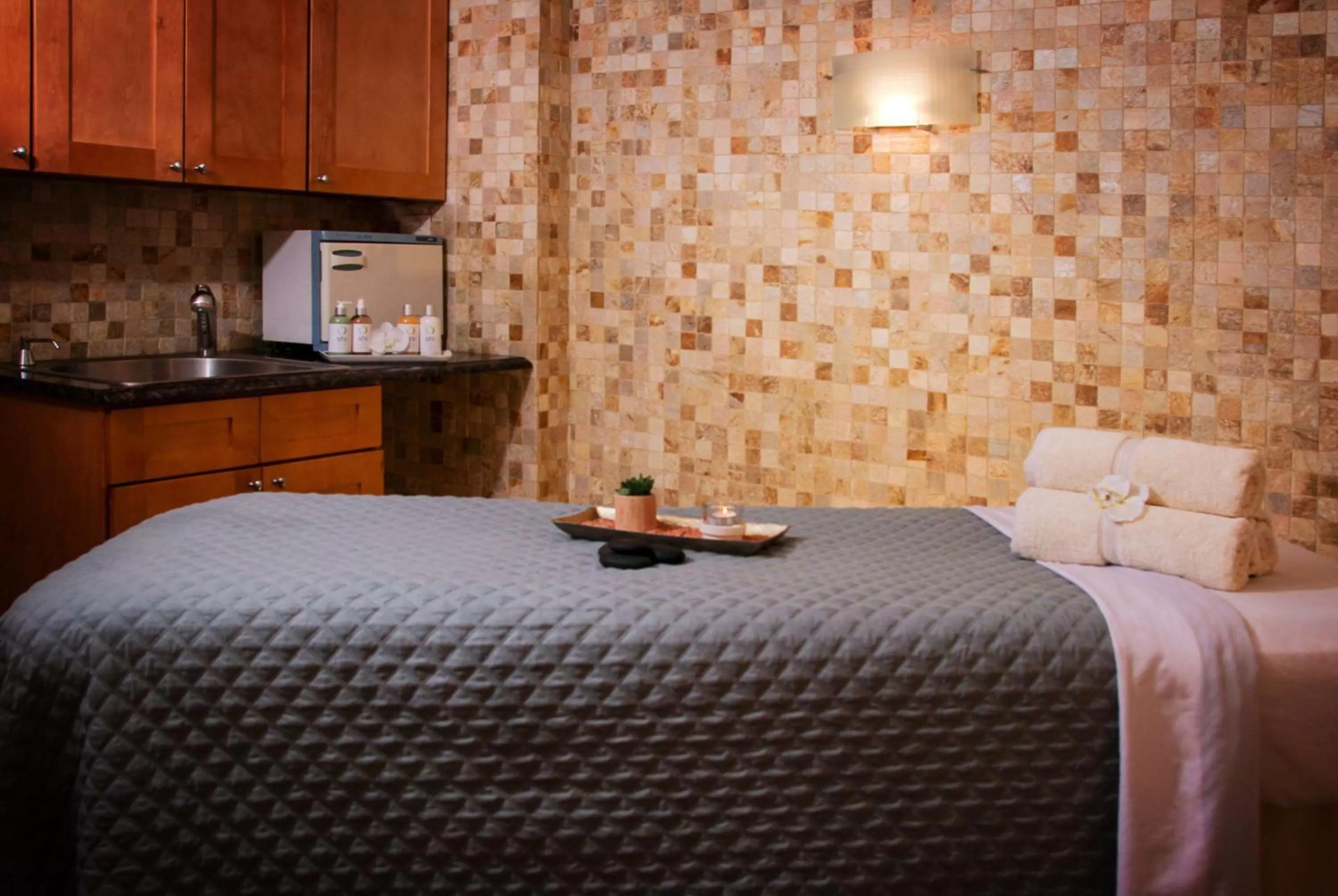 Spa and wellness centre/facilities, Bed in Viana Hotel and Spa, Trademark Collection by Wyndham