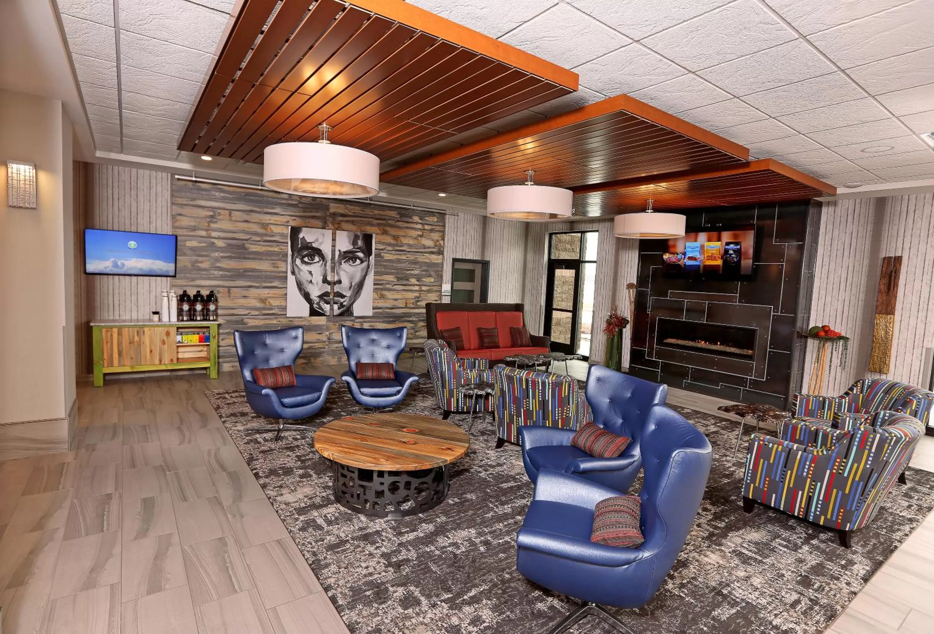 Property building in Holiday Inn & Suites Sioux Falls - Airport by IHG
