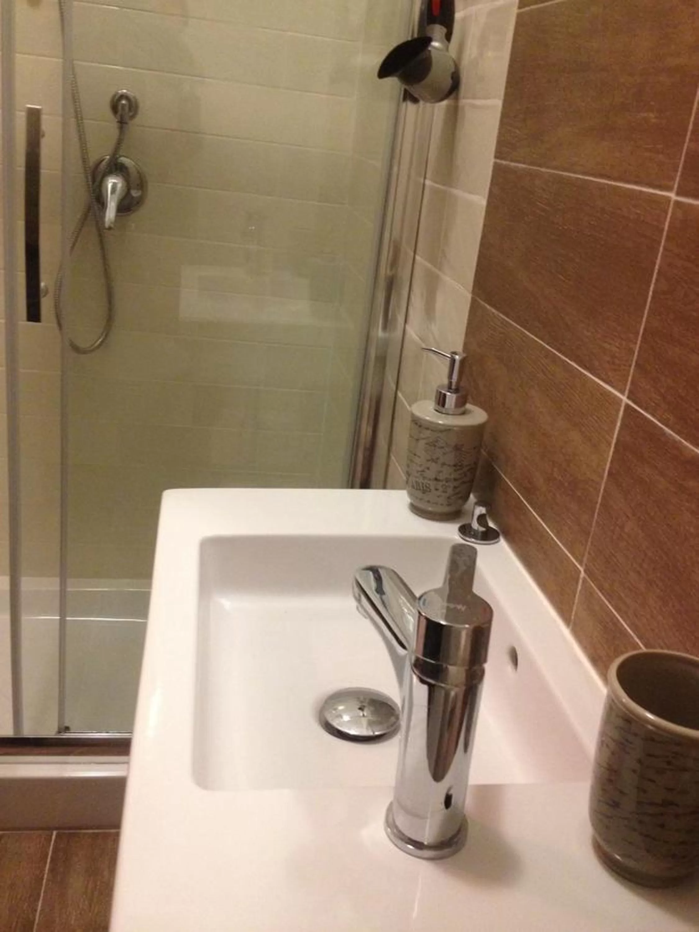 Shower in Terrazza Partenopea