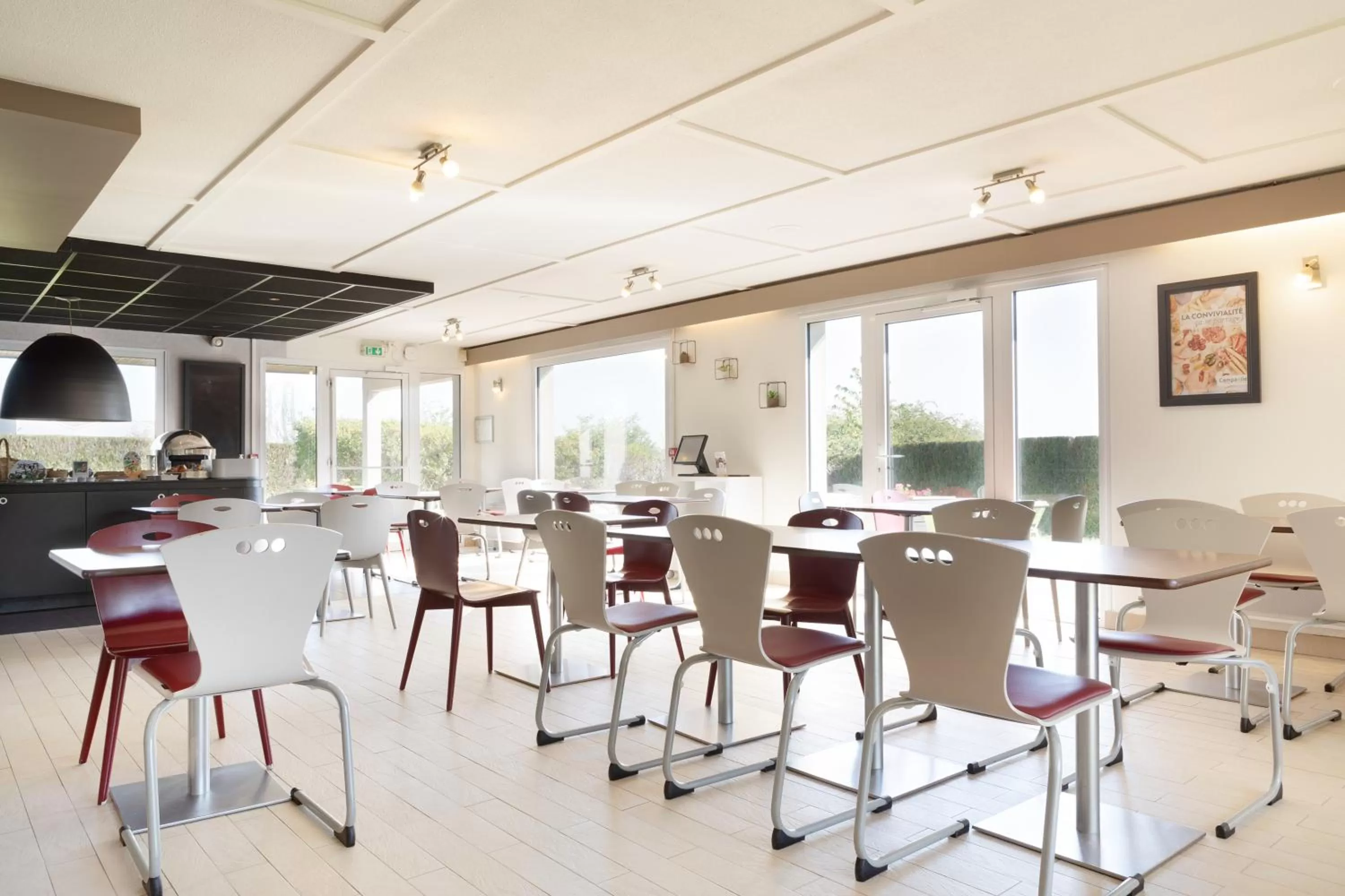 Restaurant/places to eat in Campanile Dole