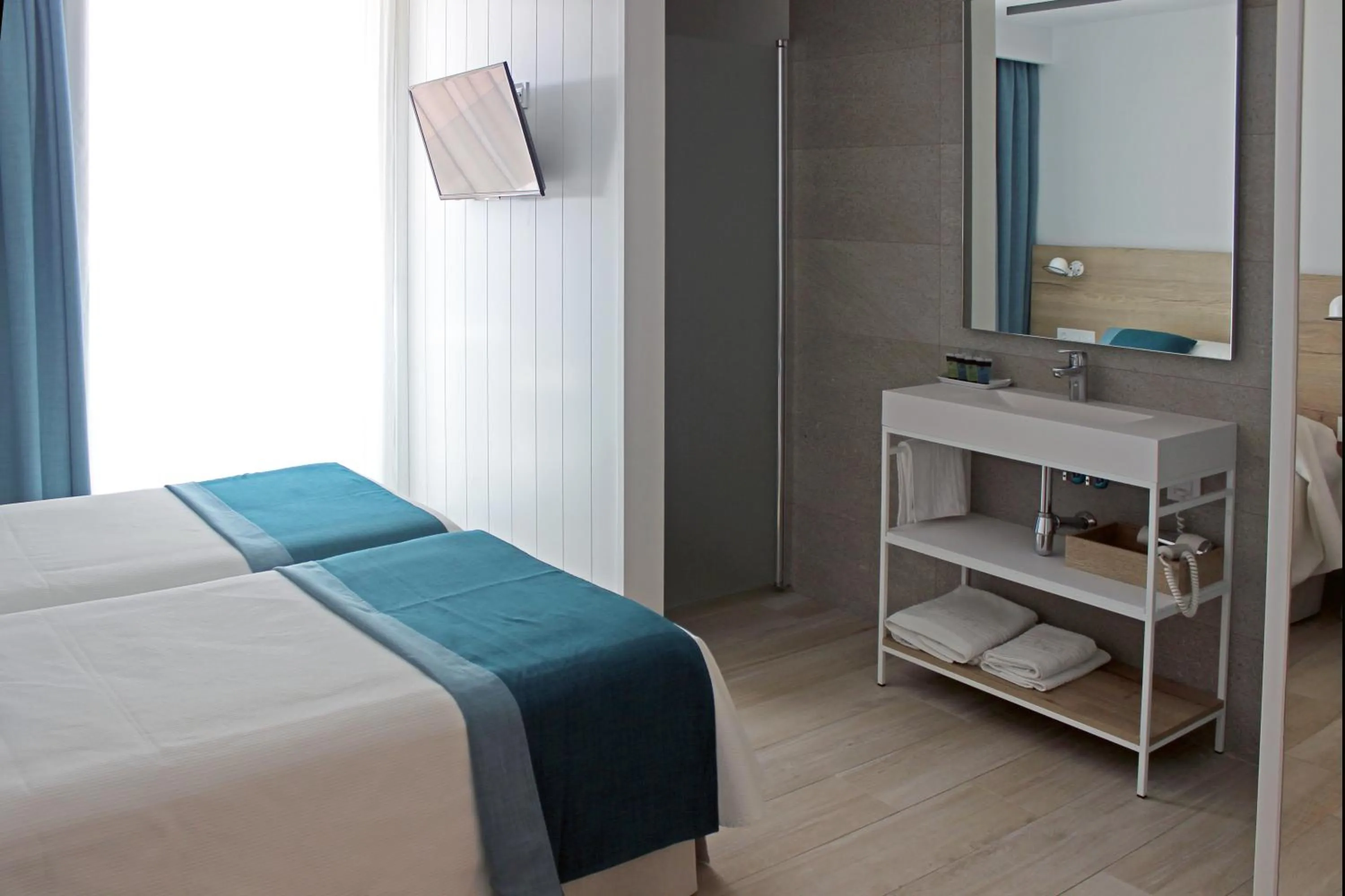 TV and multimedia, Bed in Rocatel