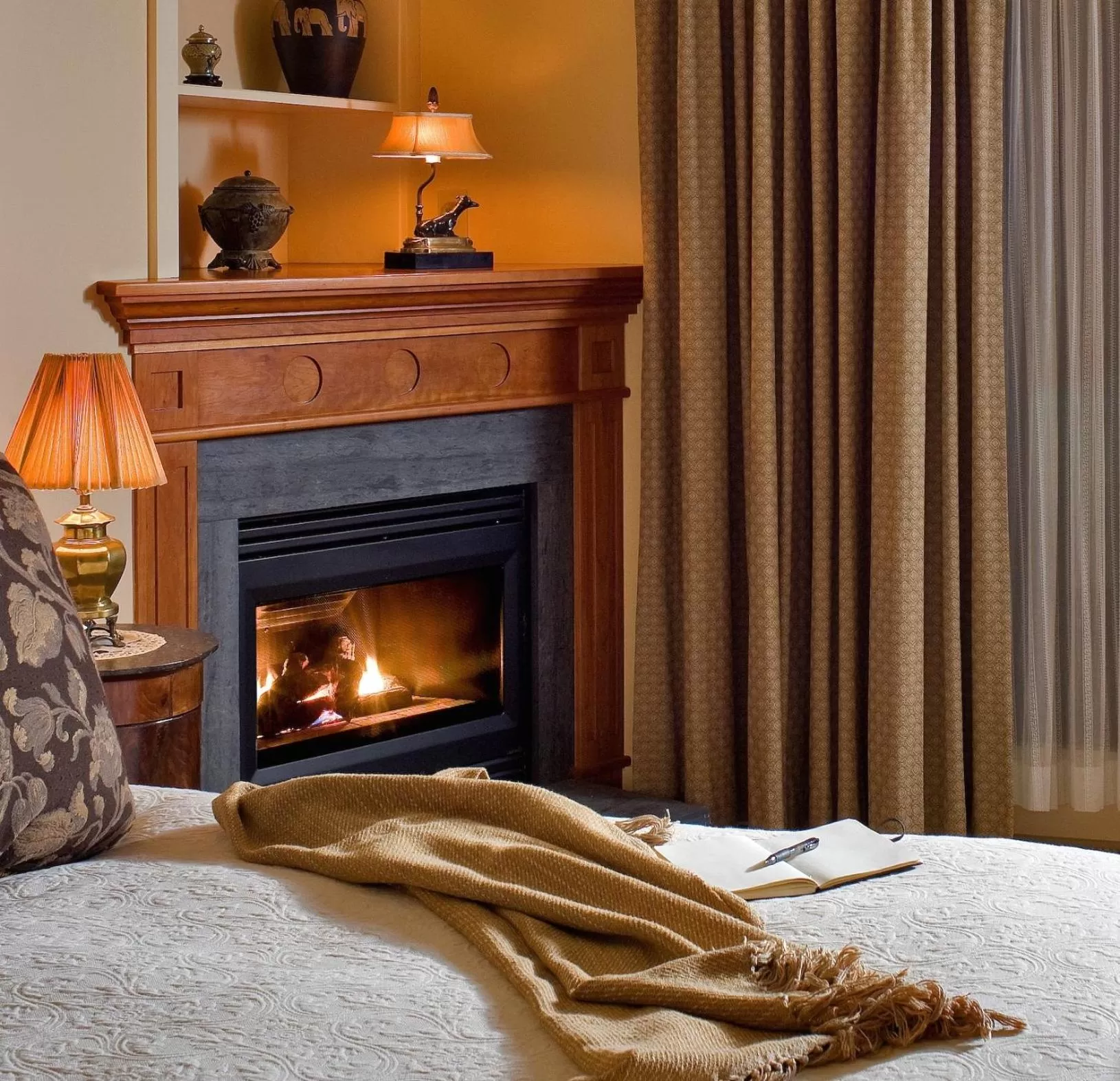 Bed in Jackson House Inn