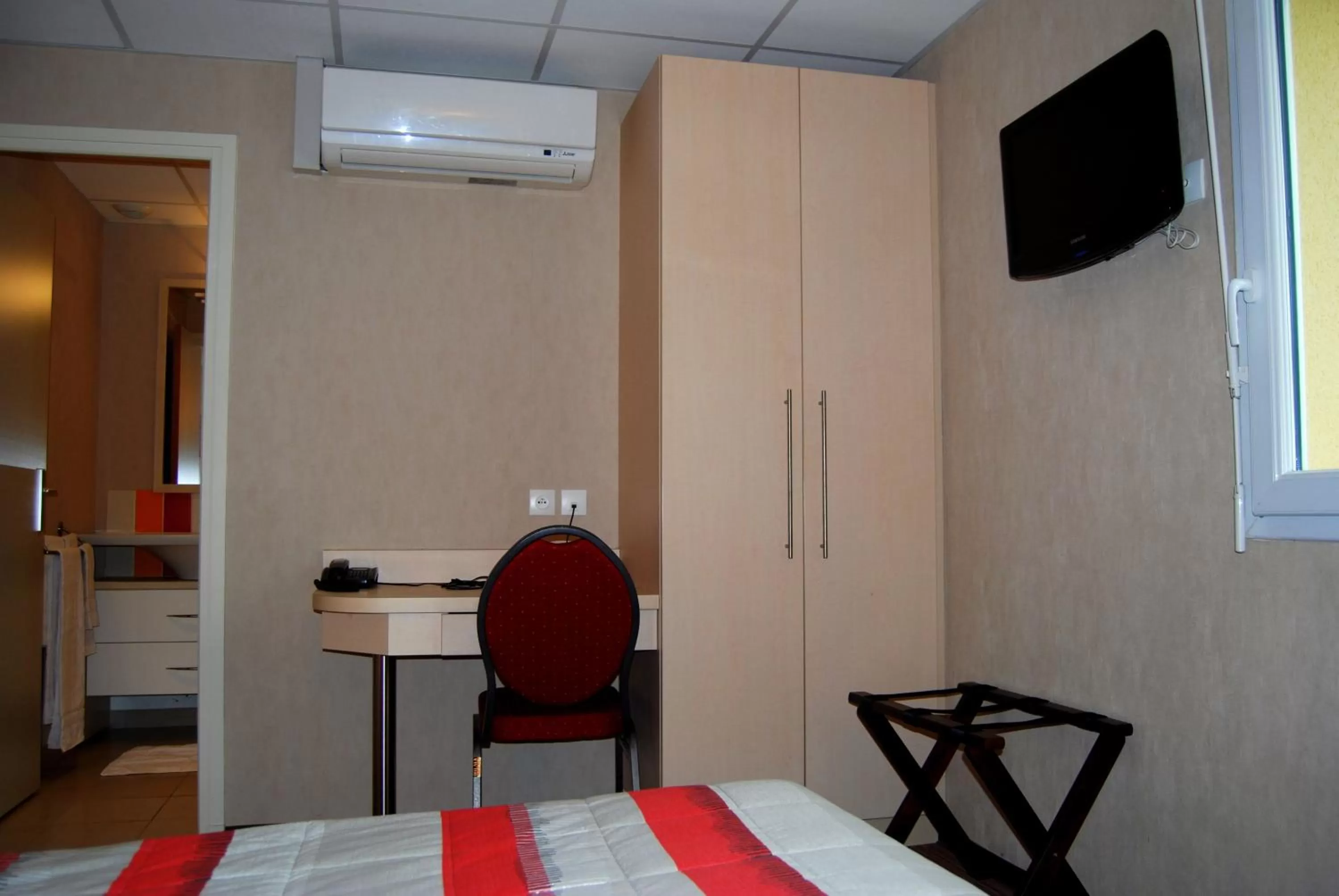 Photo of the whole room, TV/Entertainment Center in Le Logis De La Lys