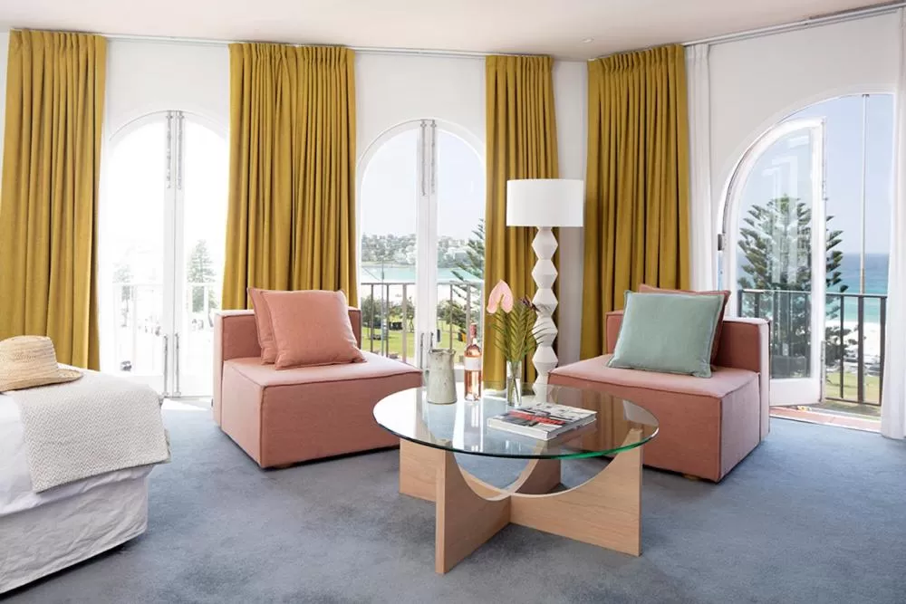 Seating area in Hotel Ravesis