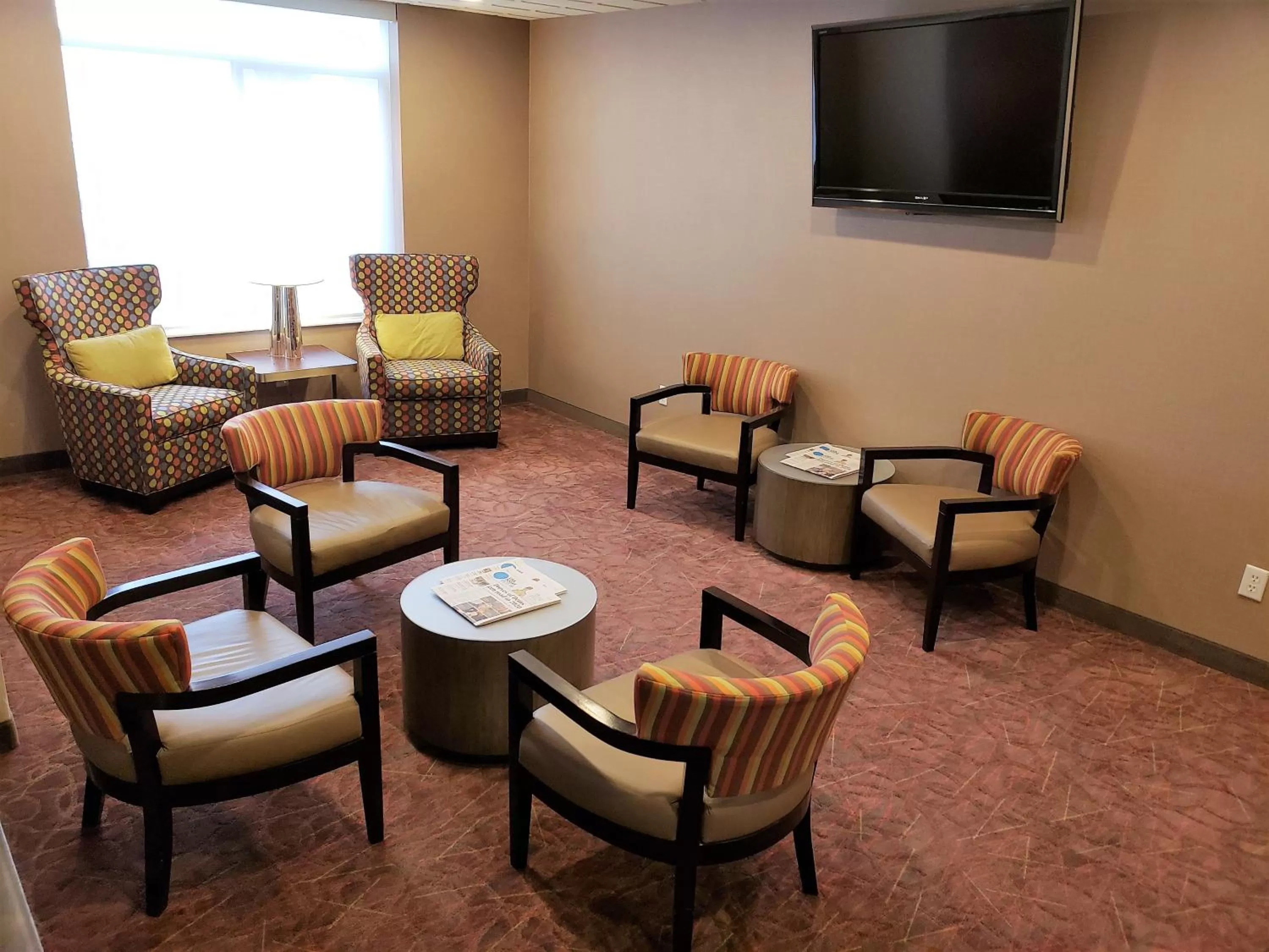 Lobby or reception in Holiday Inn Express Portland West/Hillsboro by IHG