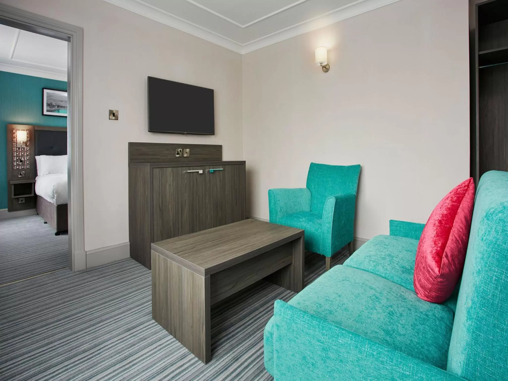 Seating area in Leonardo Hotel Inverness