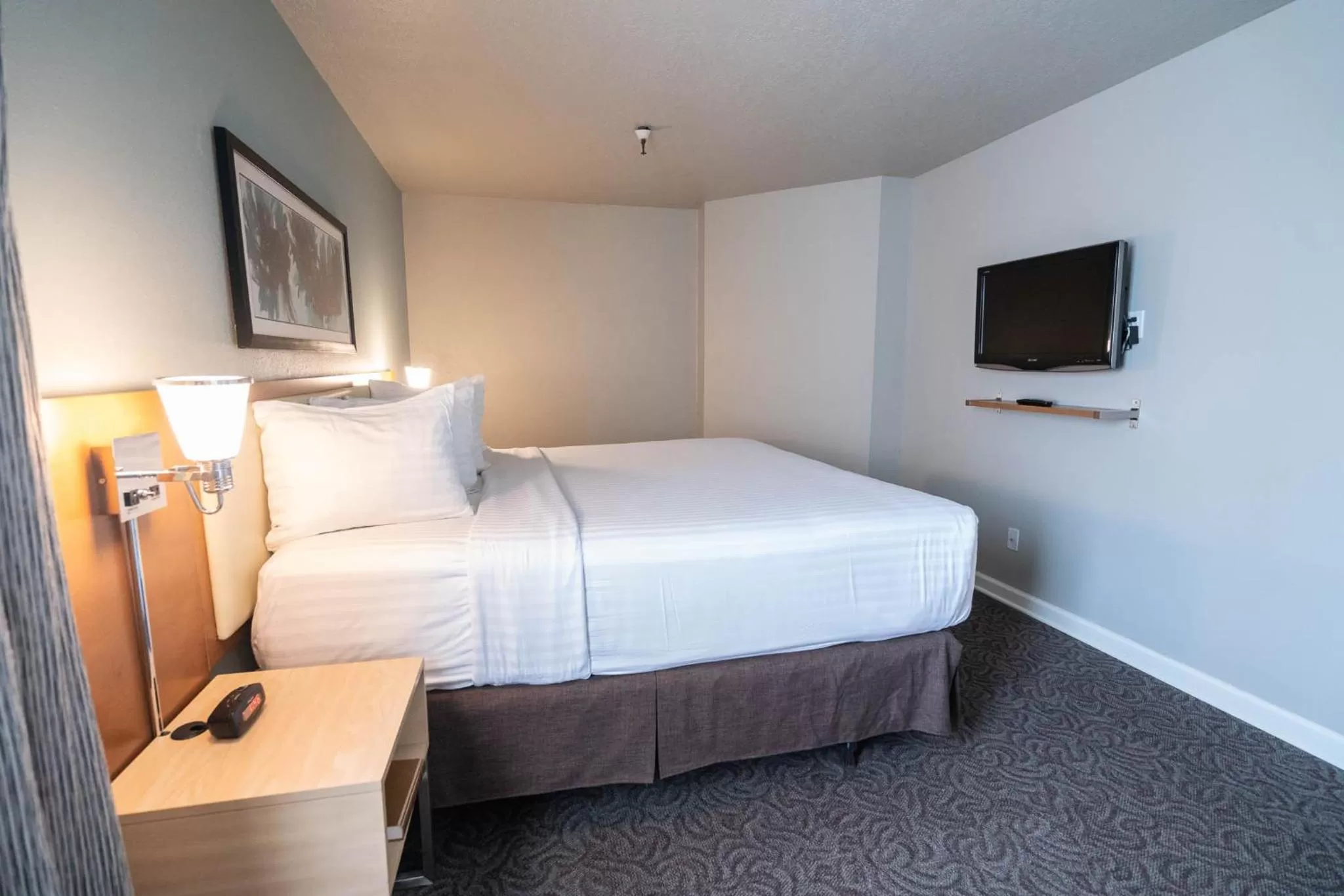 Bedroom, Bed in Alexis Park All Suite Resort